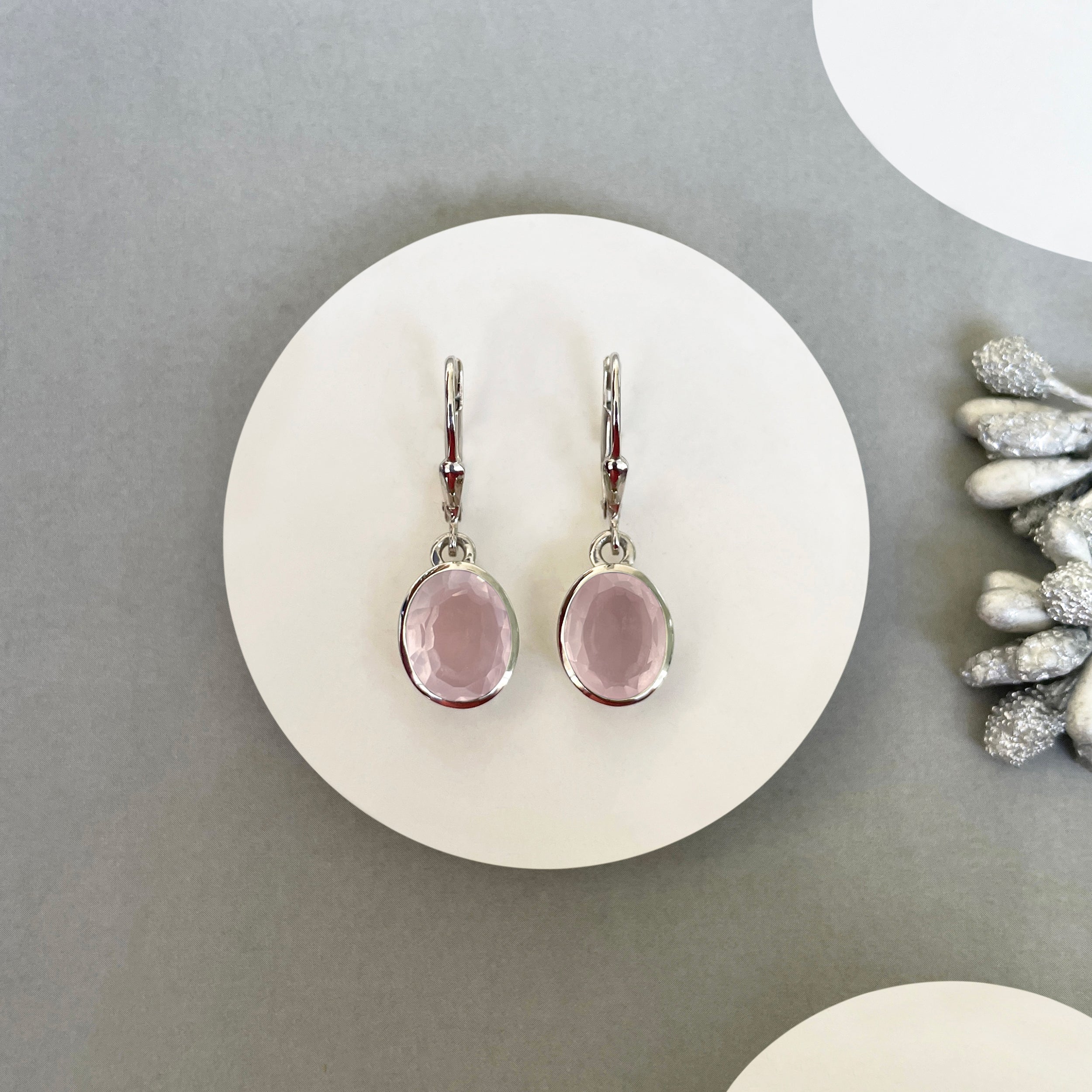 Rose Quartz Leverback Earring-(RSQ-SE-713.)