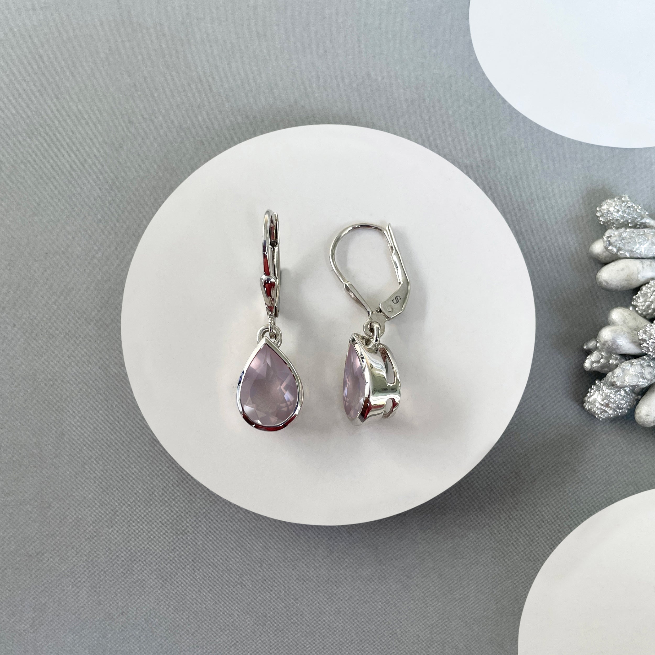 Rose Quartz Leverback Earring-(RSQ-SE-742.)