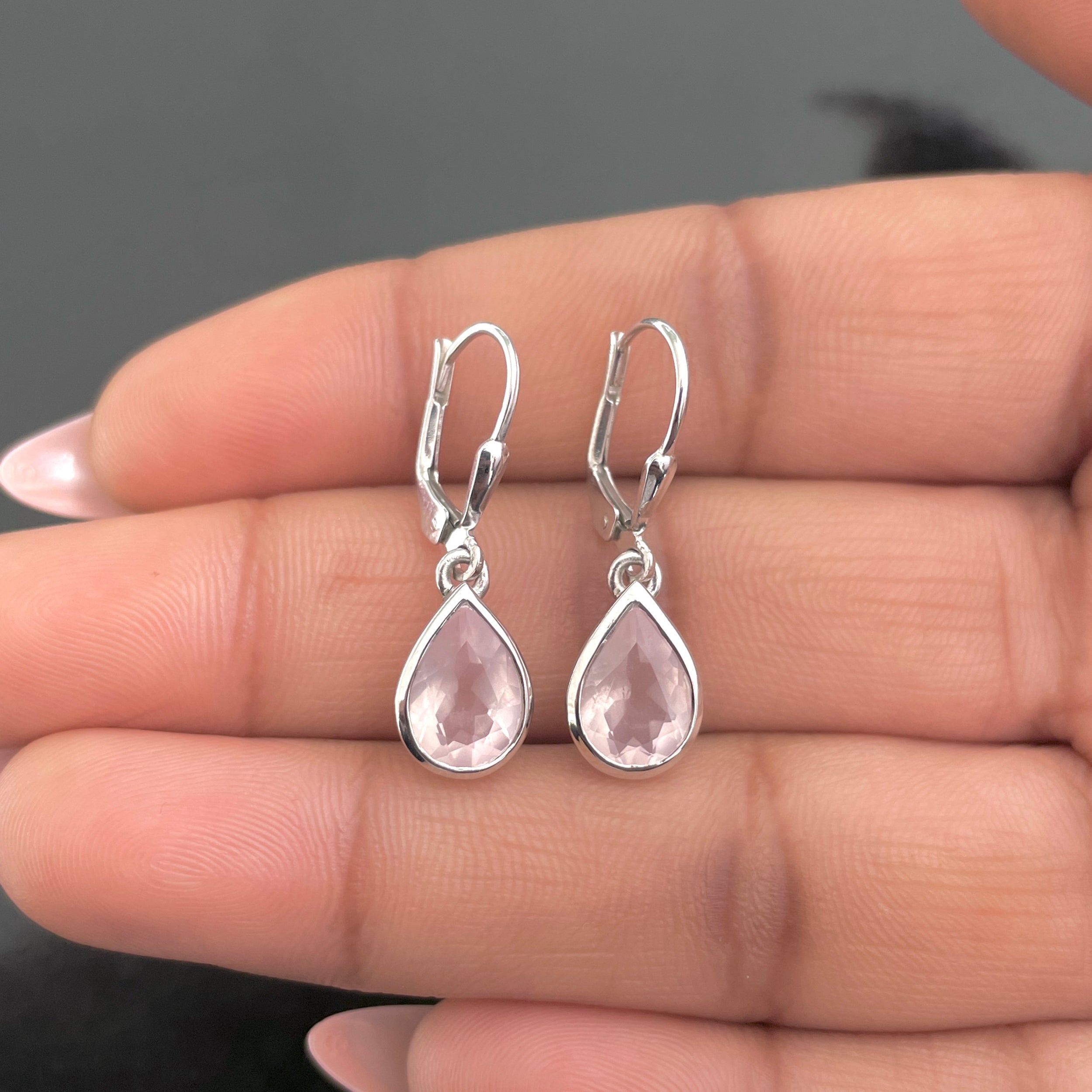 Rose Quartz Leverback Earring-(RSQ-SE-742.)