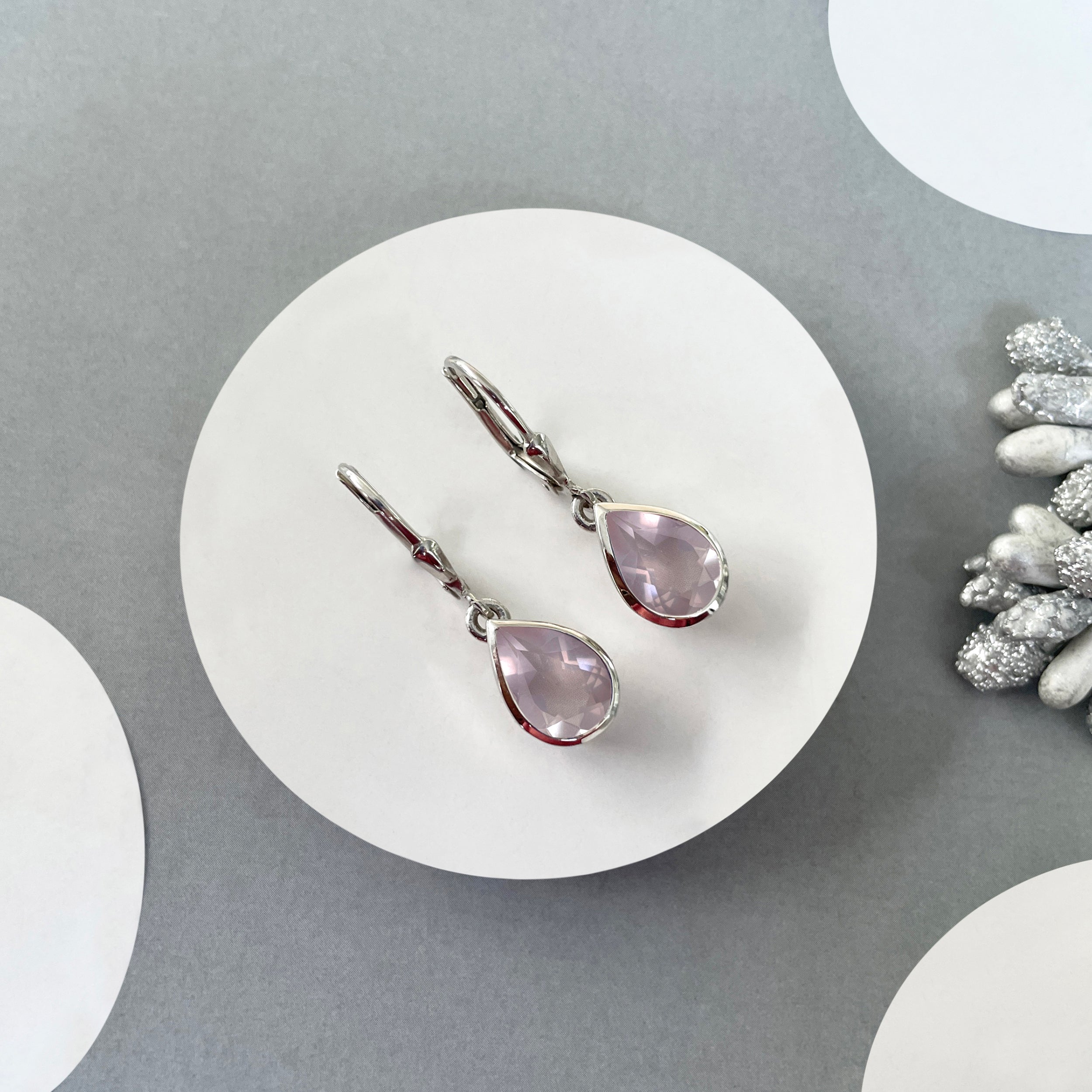 Rose Quartz Leverback Earrings-(RSQ-SE-742.)