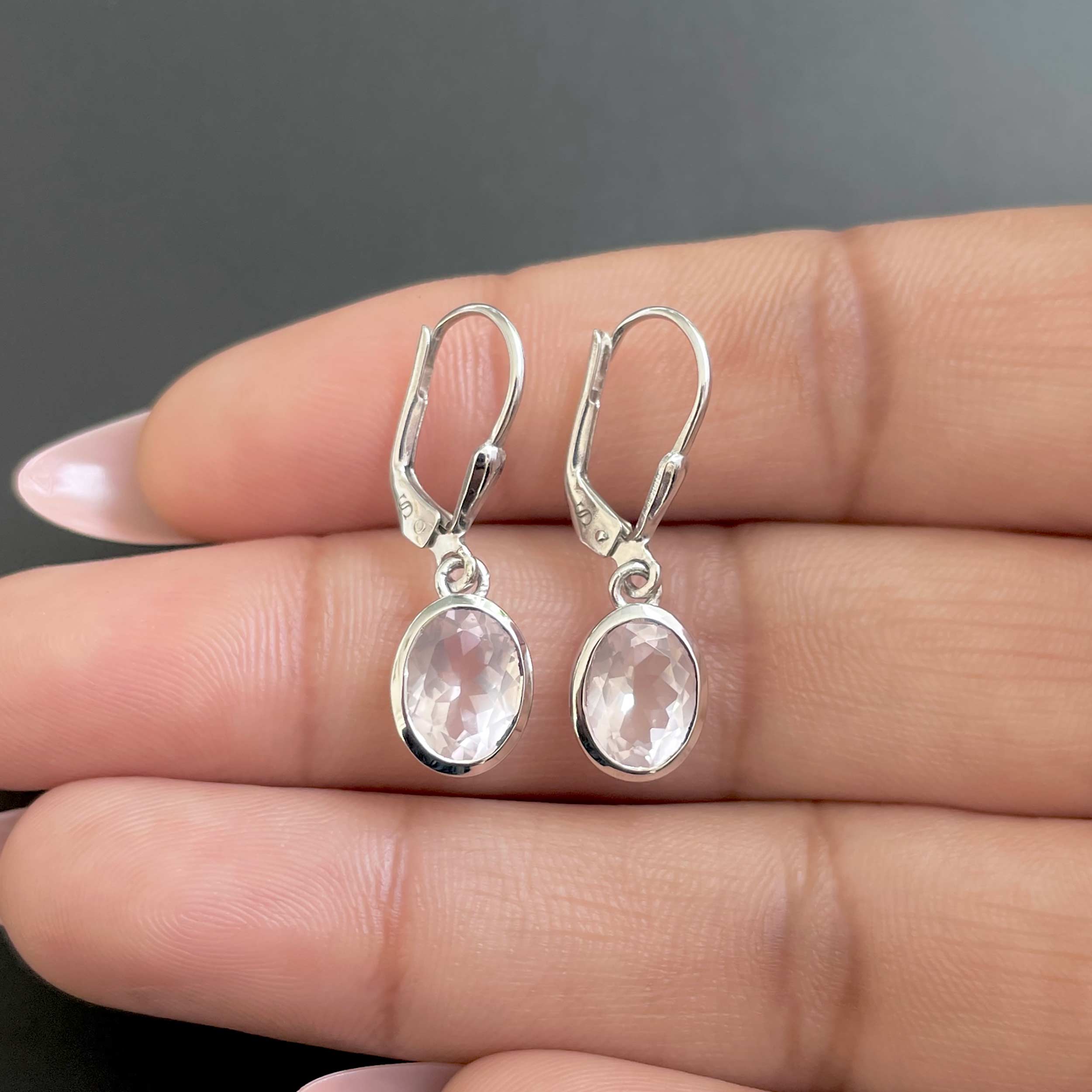 Rose Quartz Leverback Earrings-(RSQ-SE-998.)