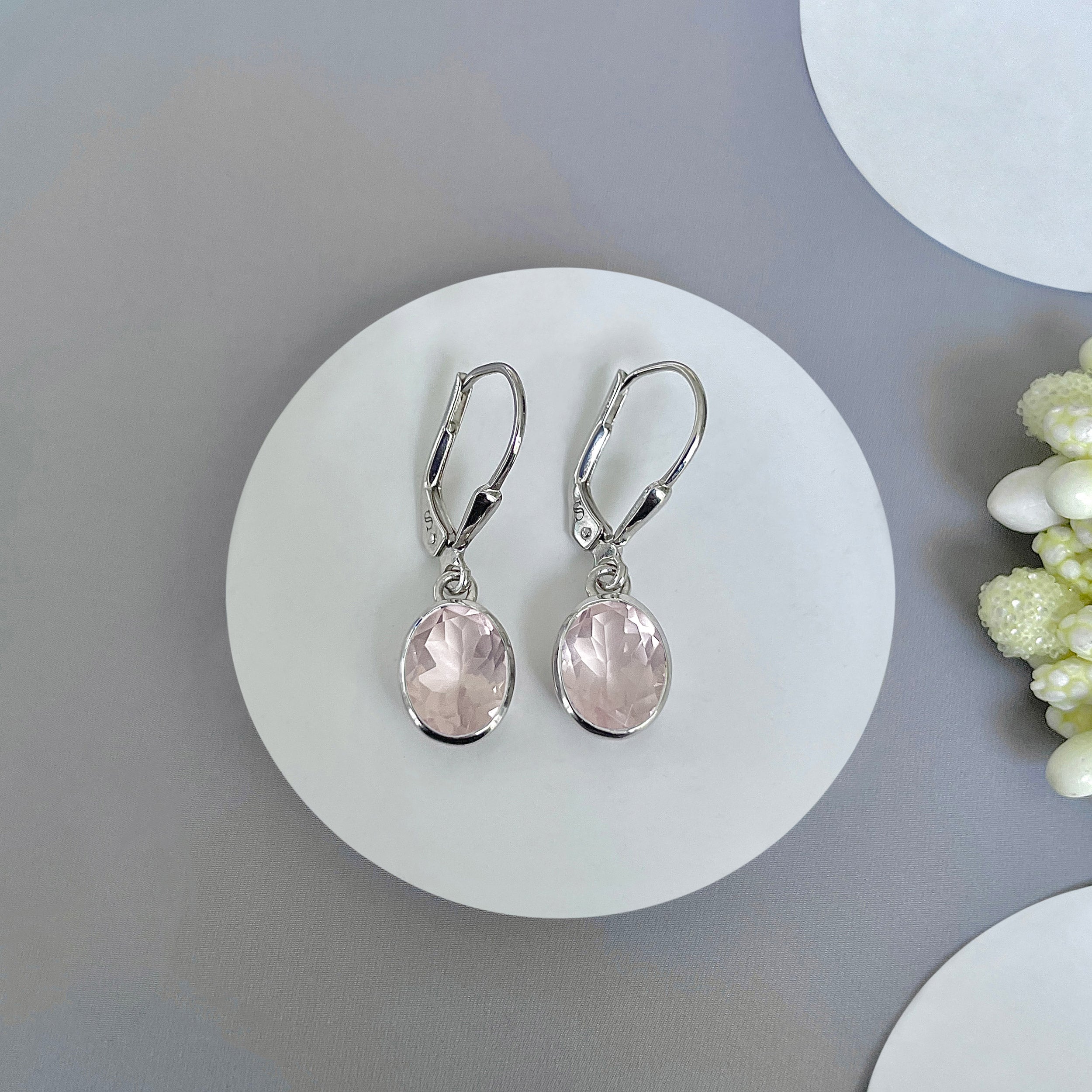 Rose Quartz Leverback Earrings-(RSQ-SE-998.)