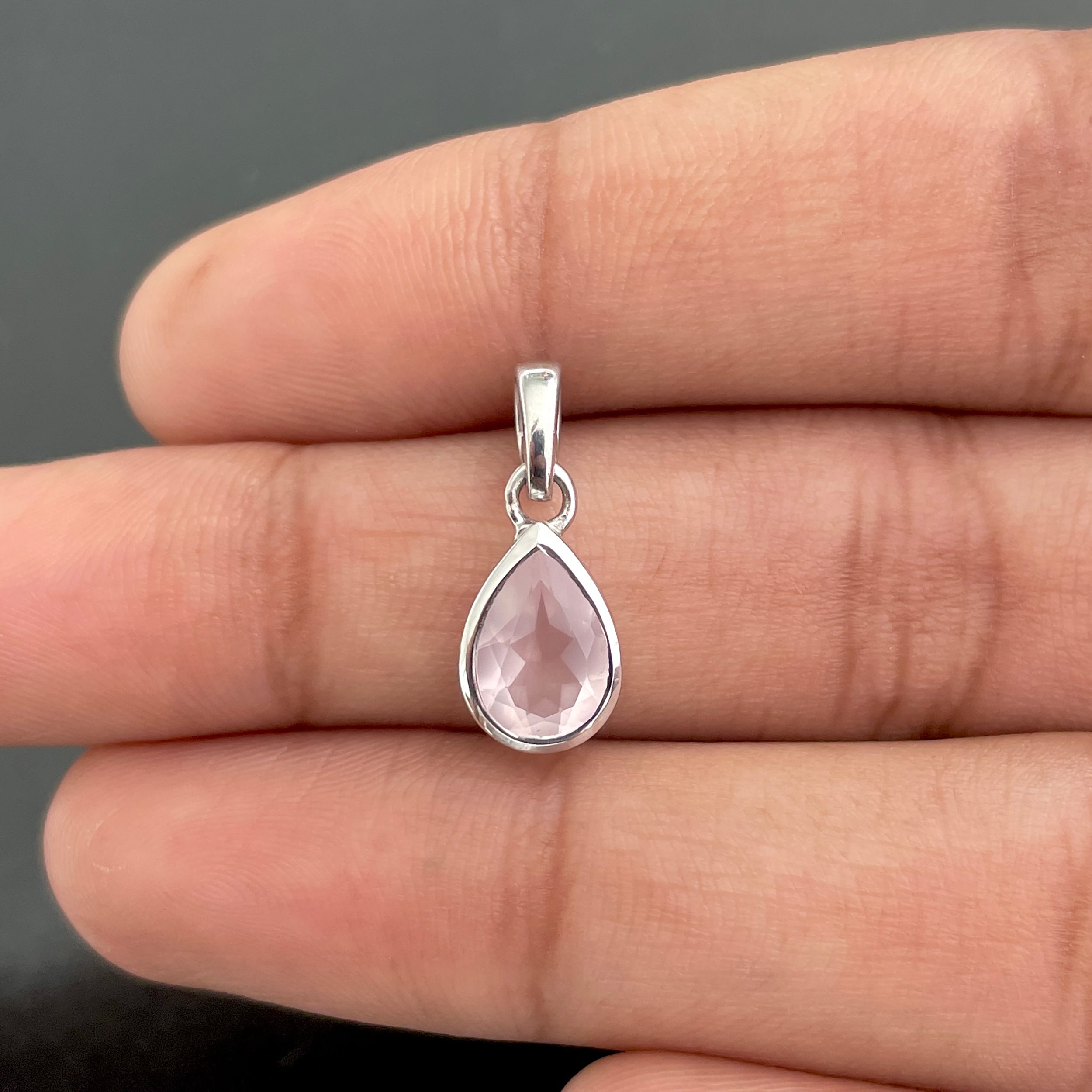 Rose Quartz Pendant-(RSQ-SP-956.)
