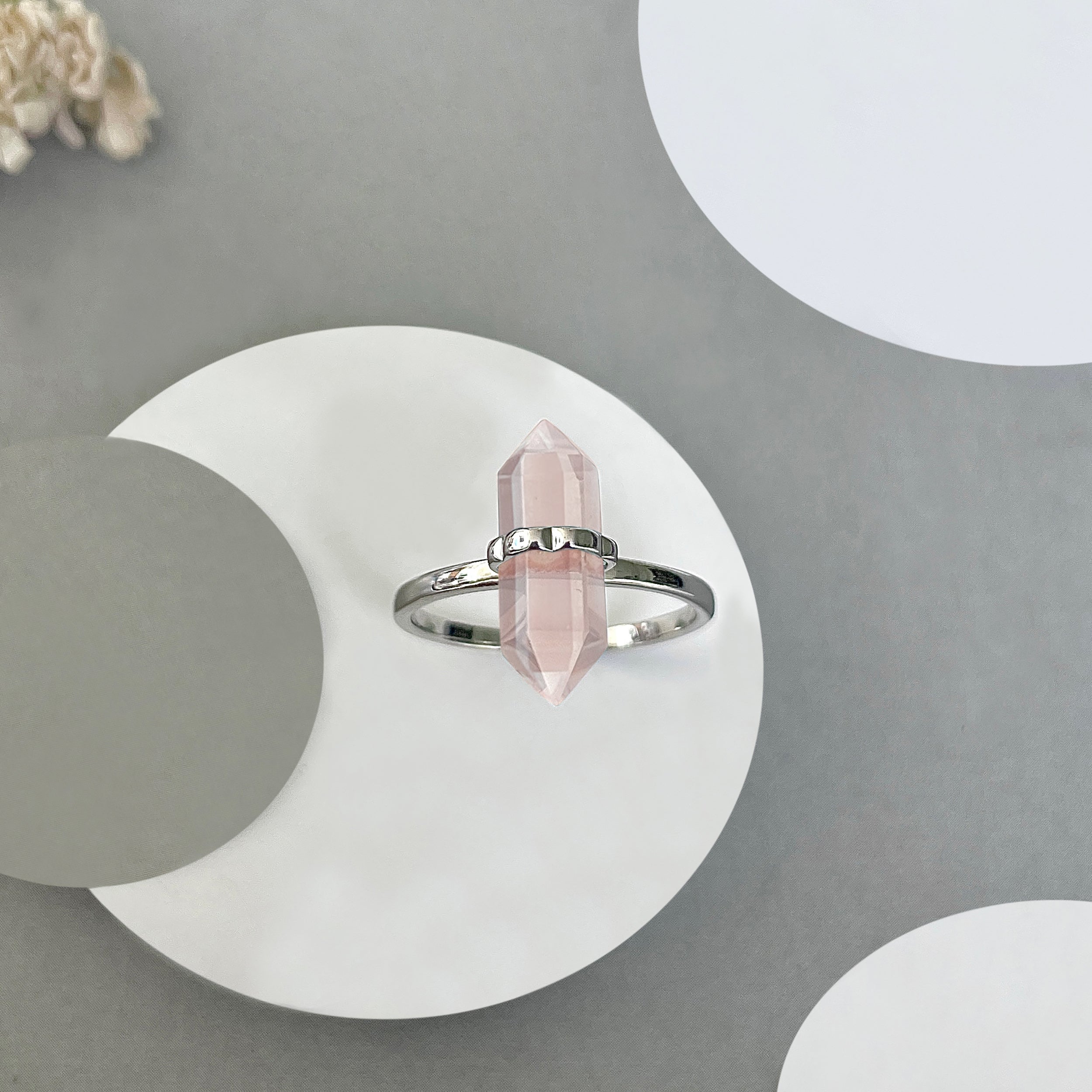 Rose Quartz Ring-(RSQ-SR-1748.)