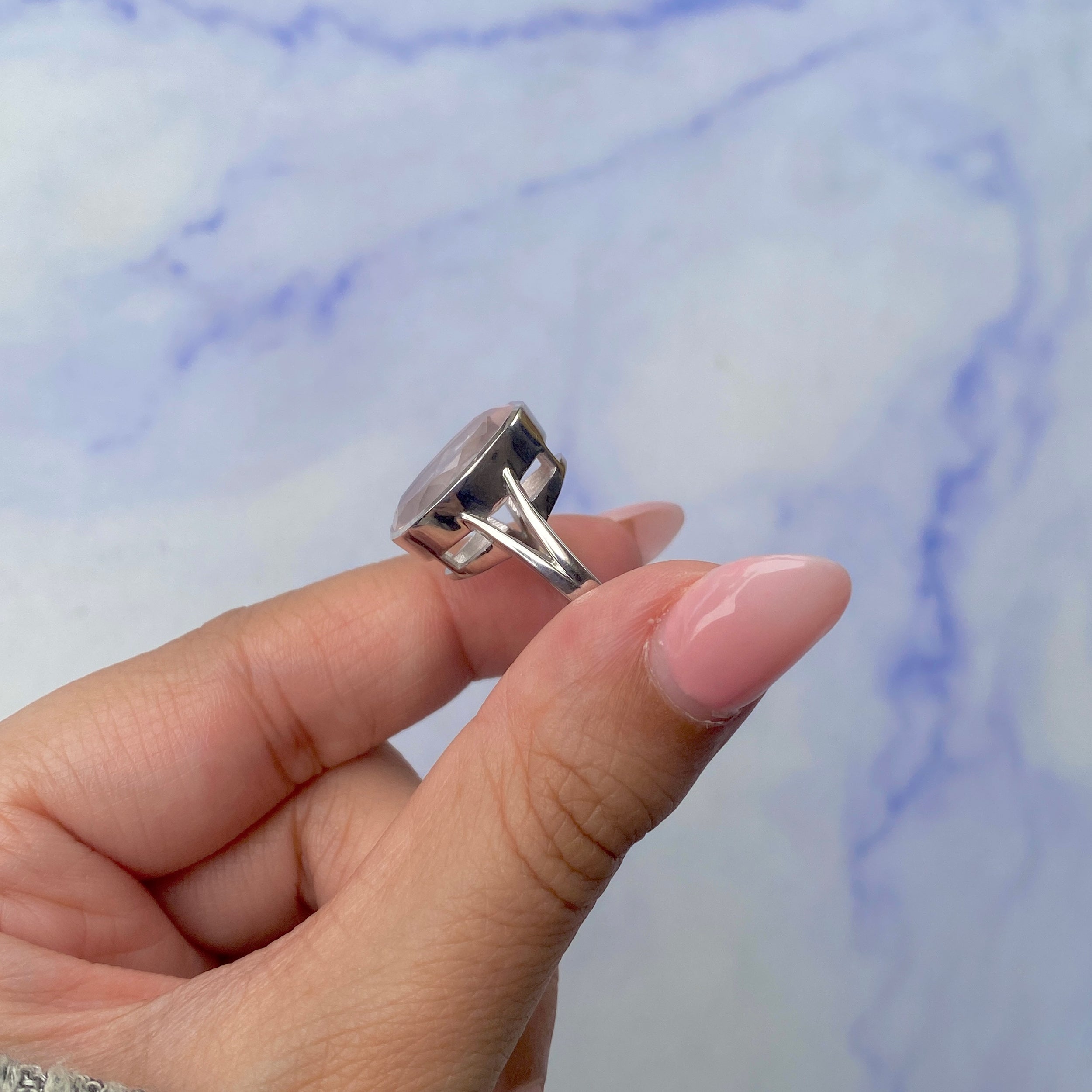 Rose Quartz Ring-(RSQ-SR-1897.)