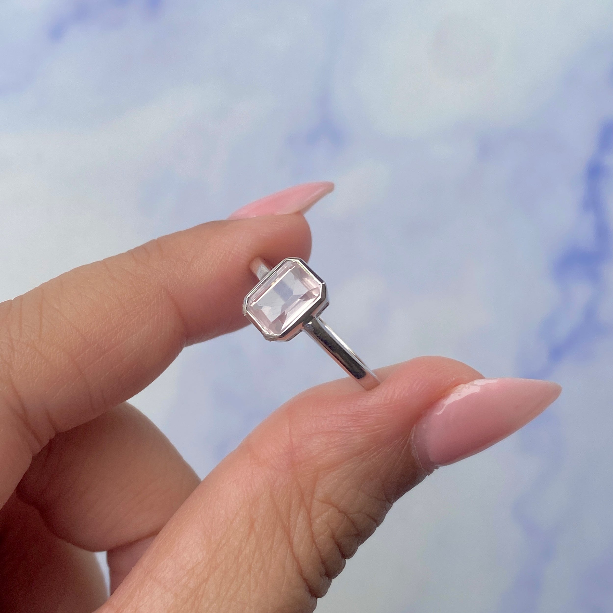 Rose Quartz Ring-(RSQ-SR-2765.)