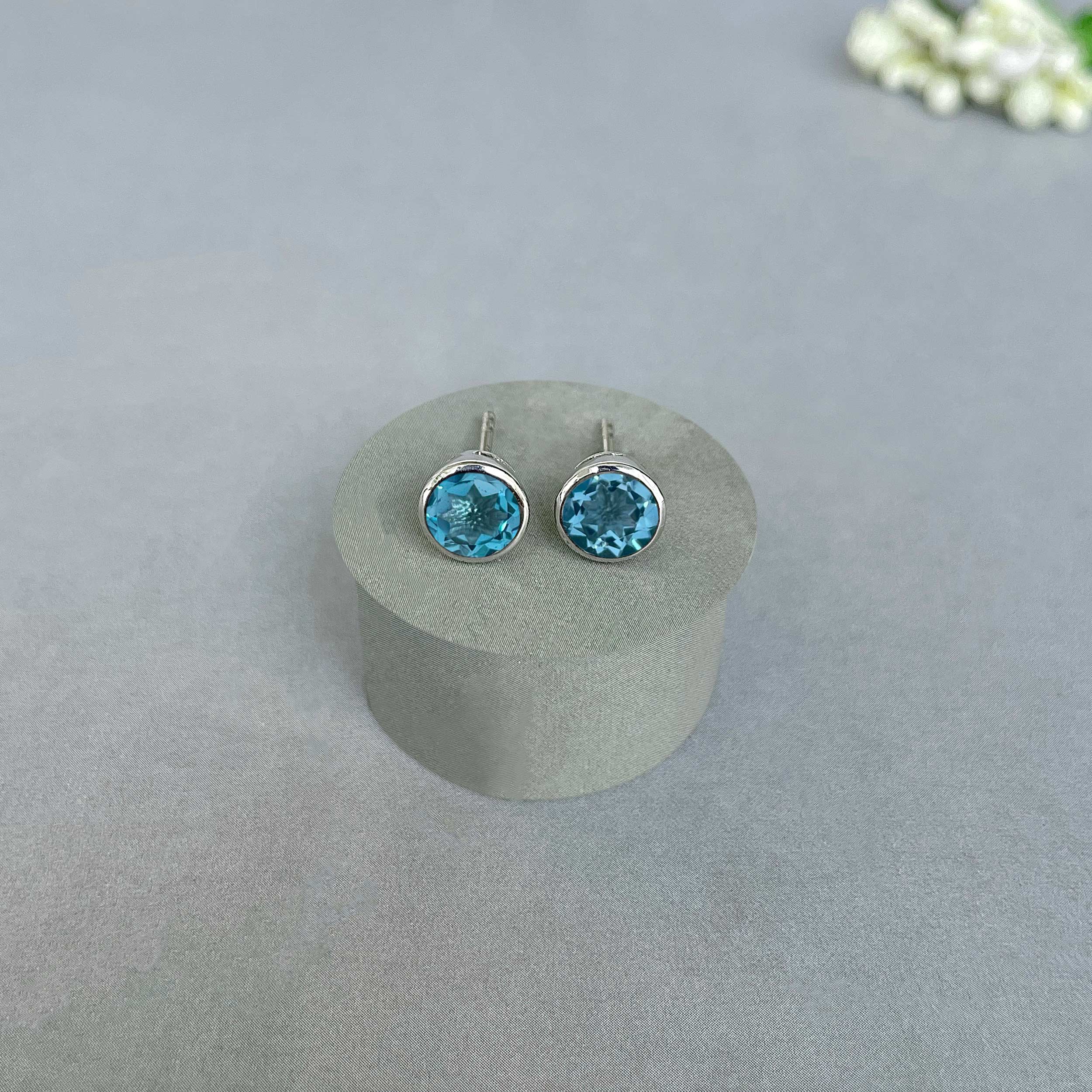 Swiss Blue Topaz Stud Earrings-(SBTZ-SE-1426.)