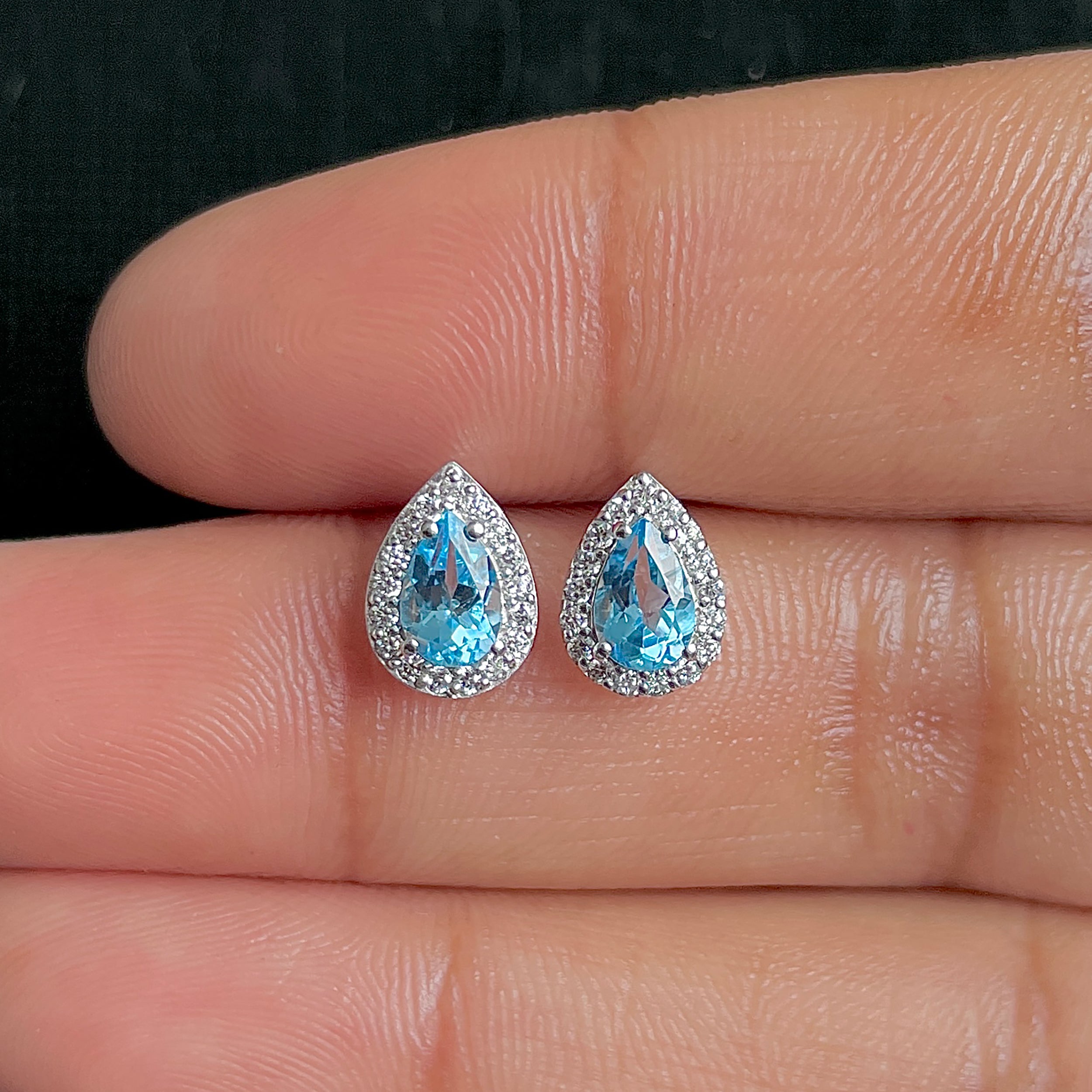 Swiss Blue Topaz Stud Earrings-(SBTZ-SE-52W.)