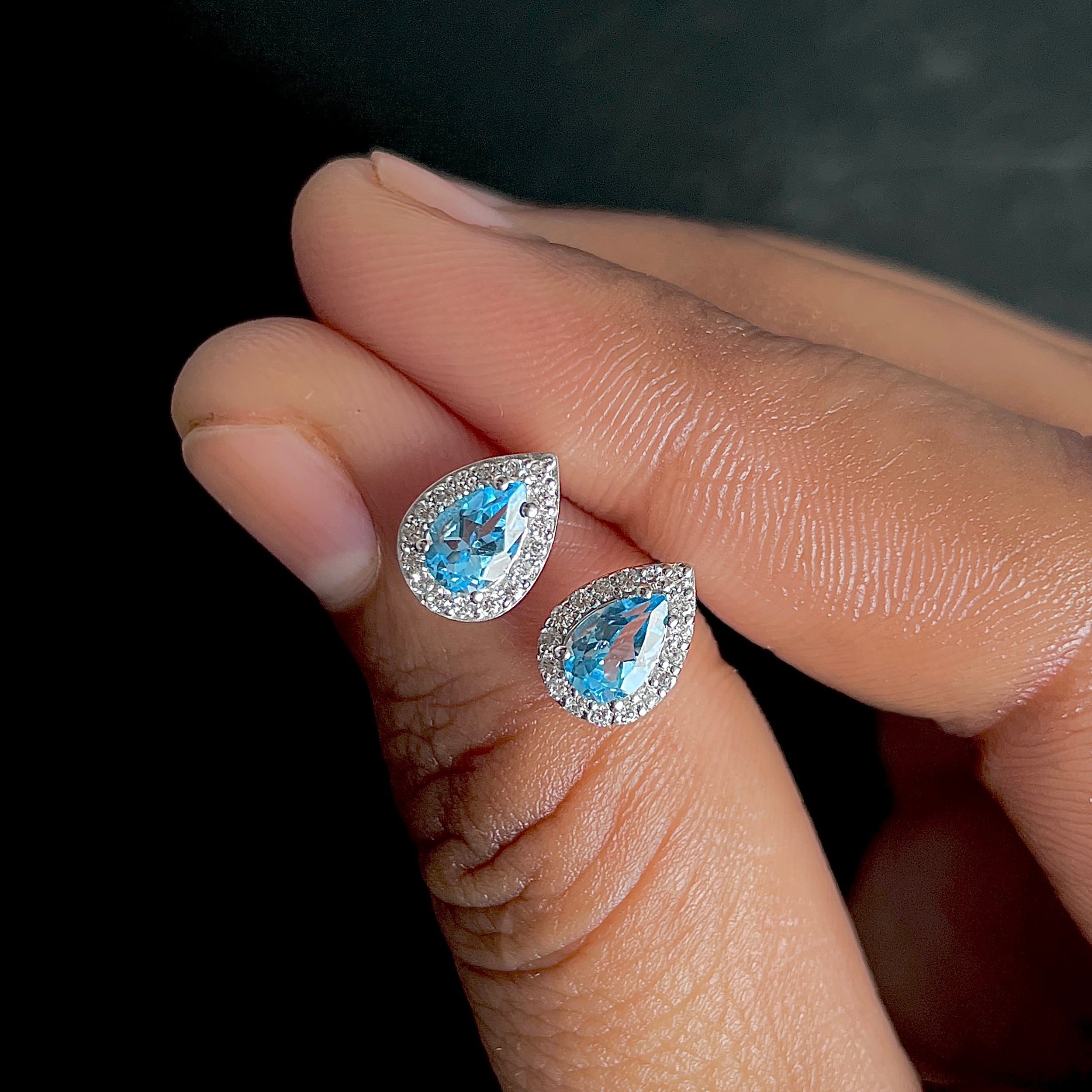 Swiss Blue Topaz Stud Earrings-(SBTZ-SE-52W.)