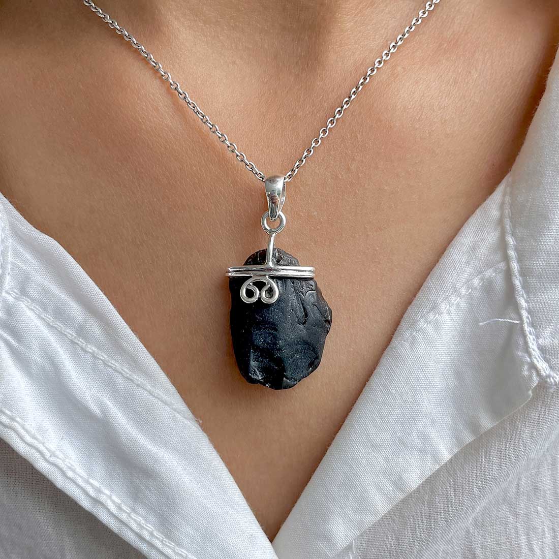 Tektite Pendant-(TKT-P-112.)