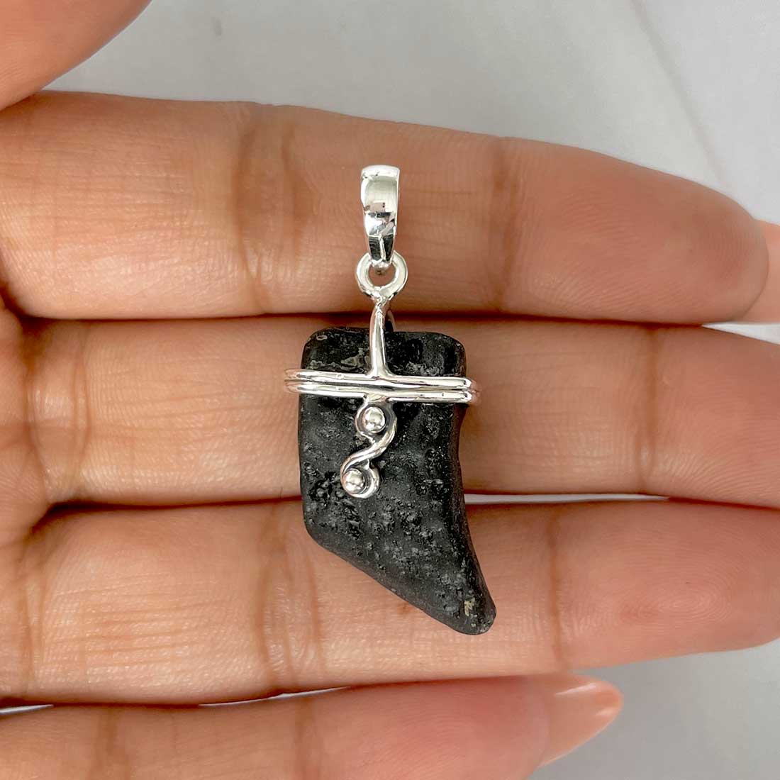 Tektite Pendant-(TKT-P-120.)