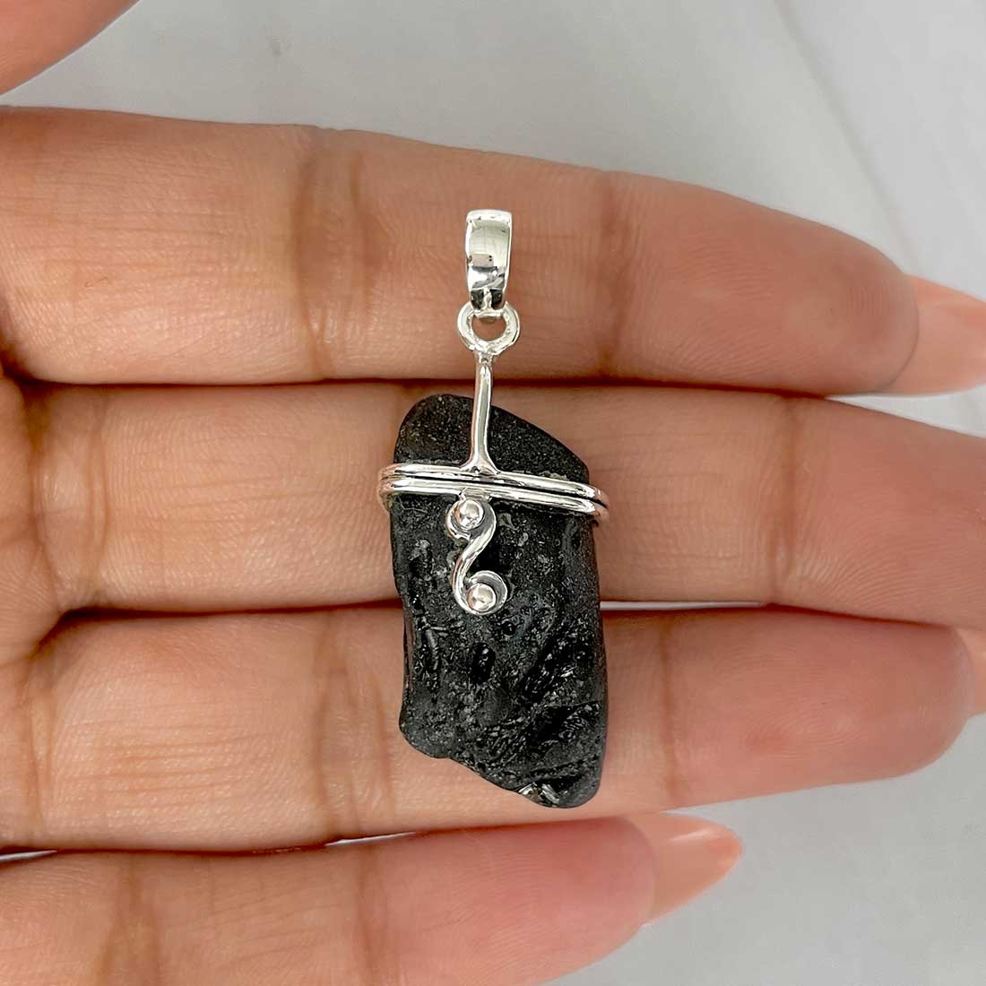 Tektite Pendant-(TKT-P-123.)