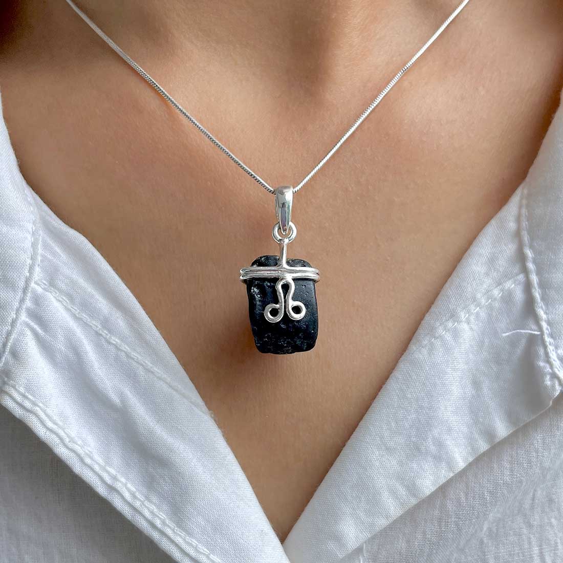 Tektite Pendant-(TKT-P-32.)