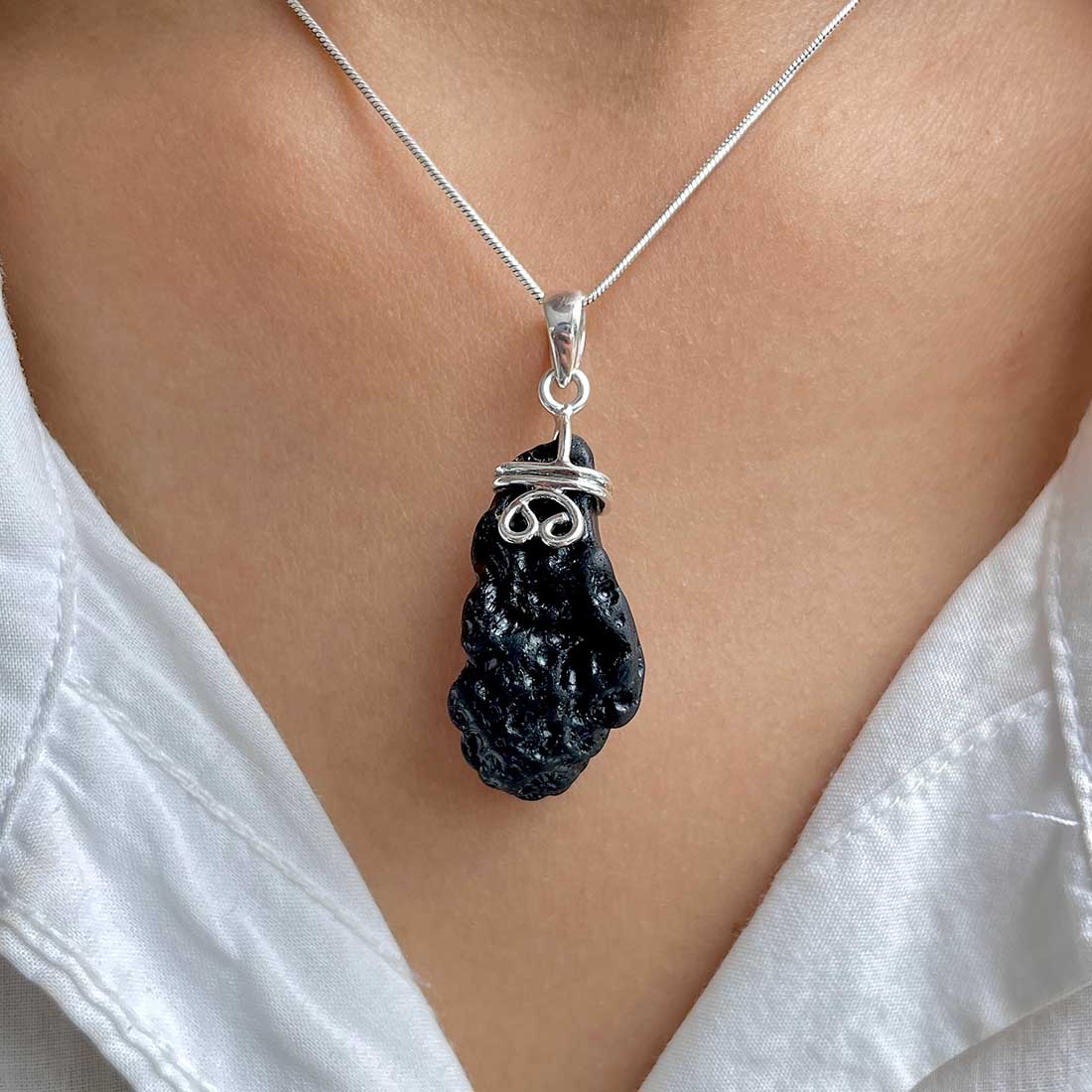 Tektite Pendant-(TKT-P-83.)