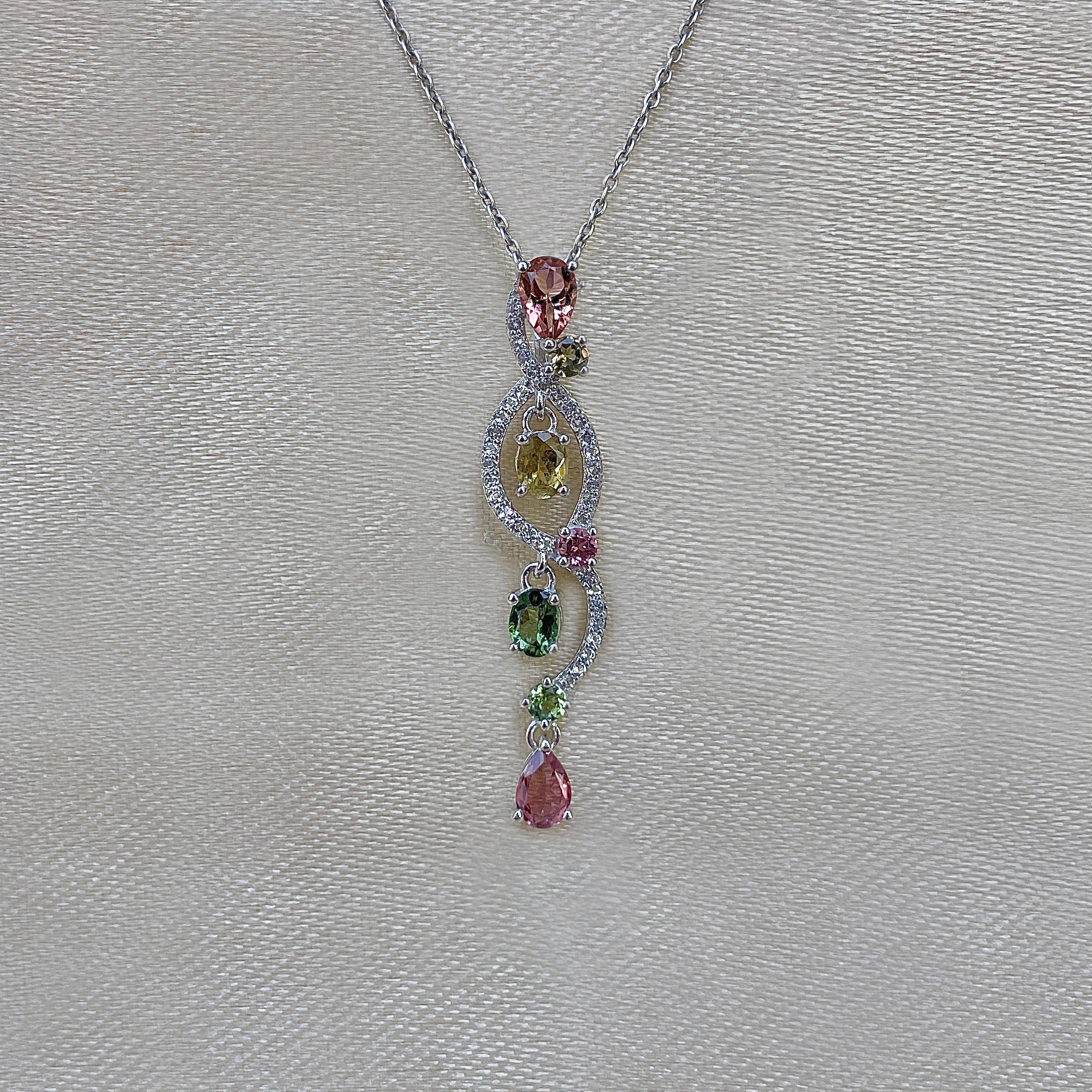 Tourmaline Pendant-(TRM-SN-315P.)