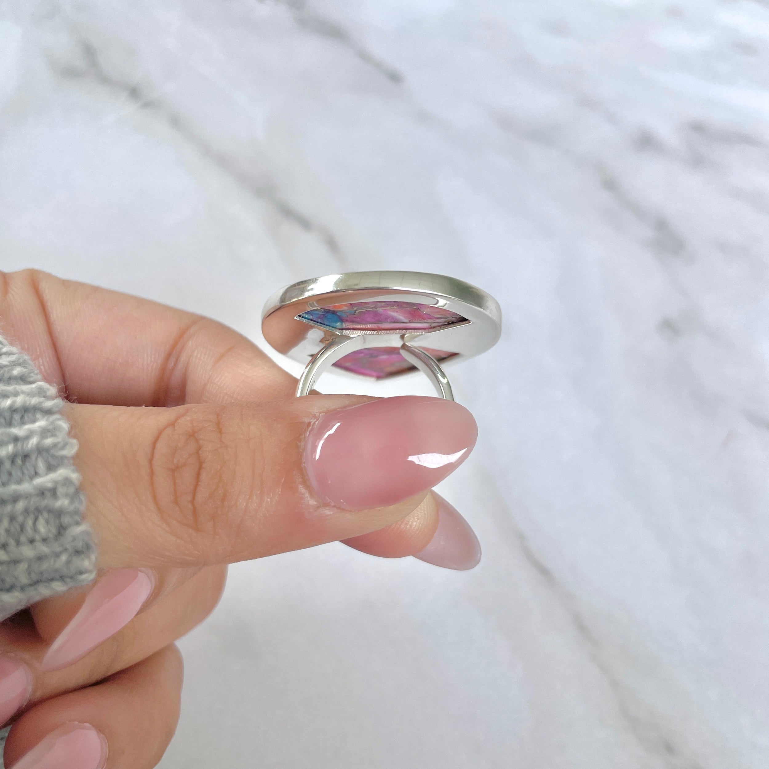 Spiny Oyster Turquoise Ring-(TRO-R-102.)