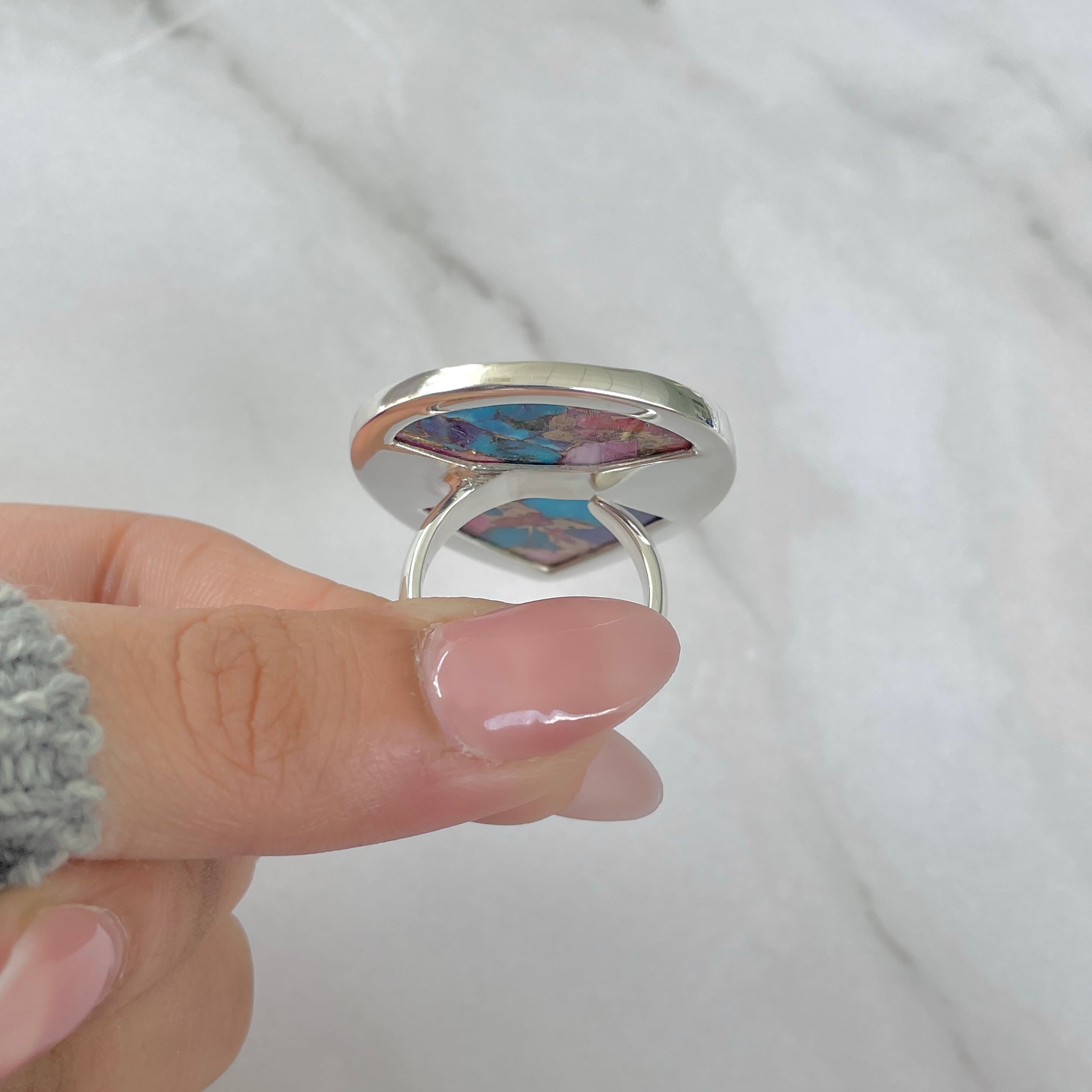 Spiny Oyster Turquoise Ring-(TRO-R-146.)