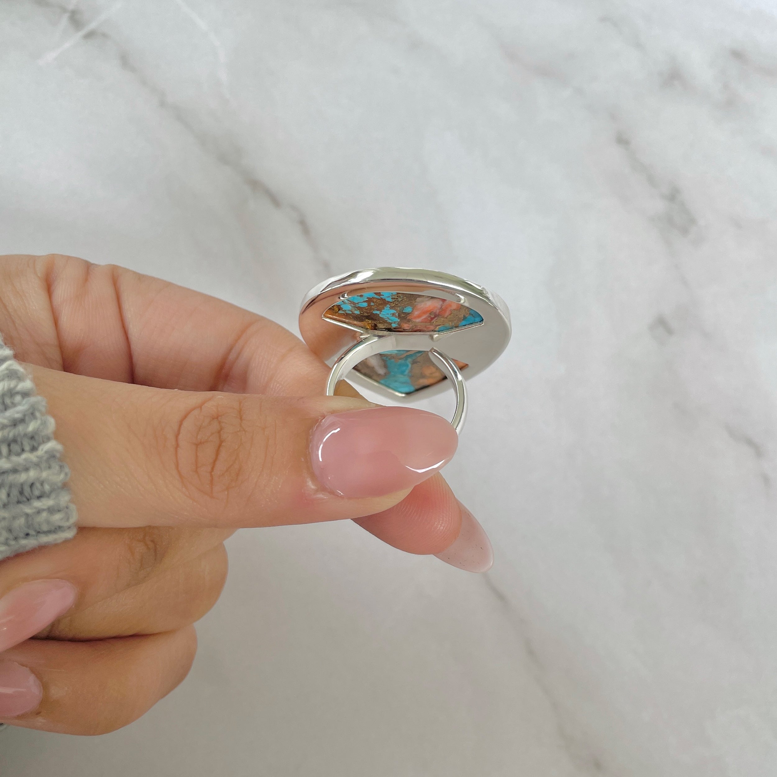 Spiny Oyster Turquoise Ring-(TRO-R-183.)