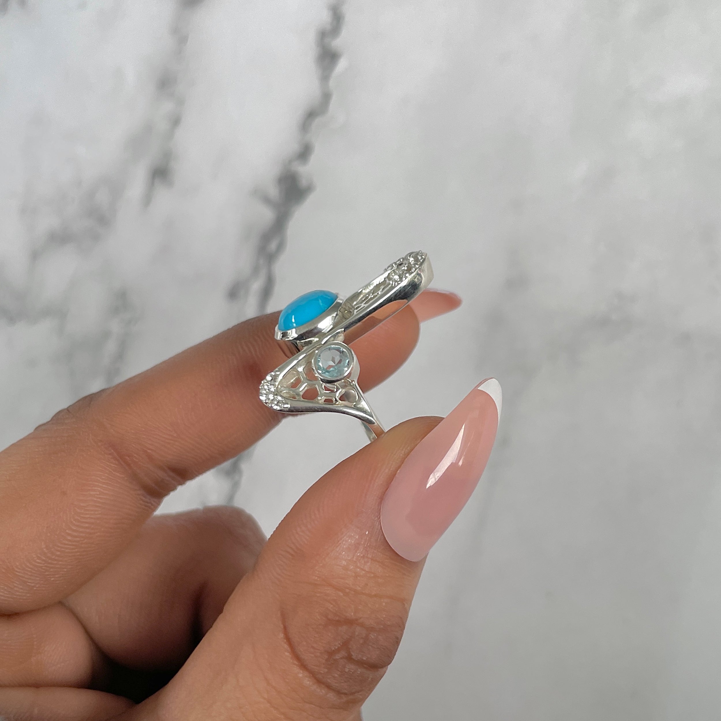 Turquoise Ring-(TRQ-RDR-256.)