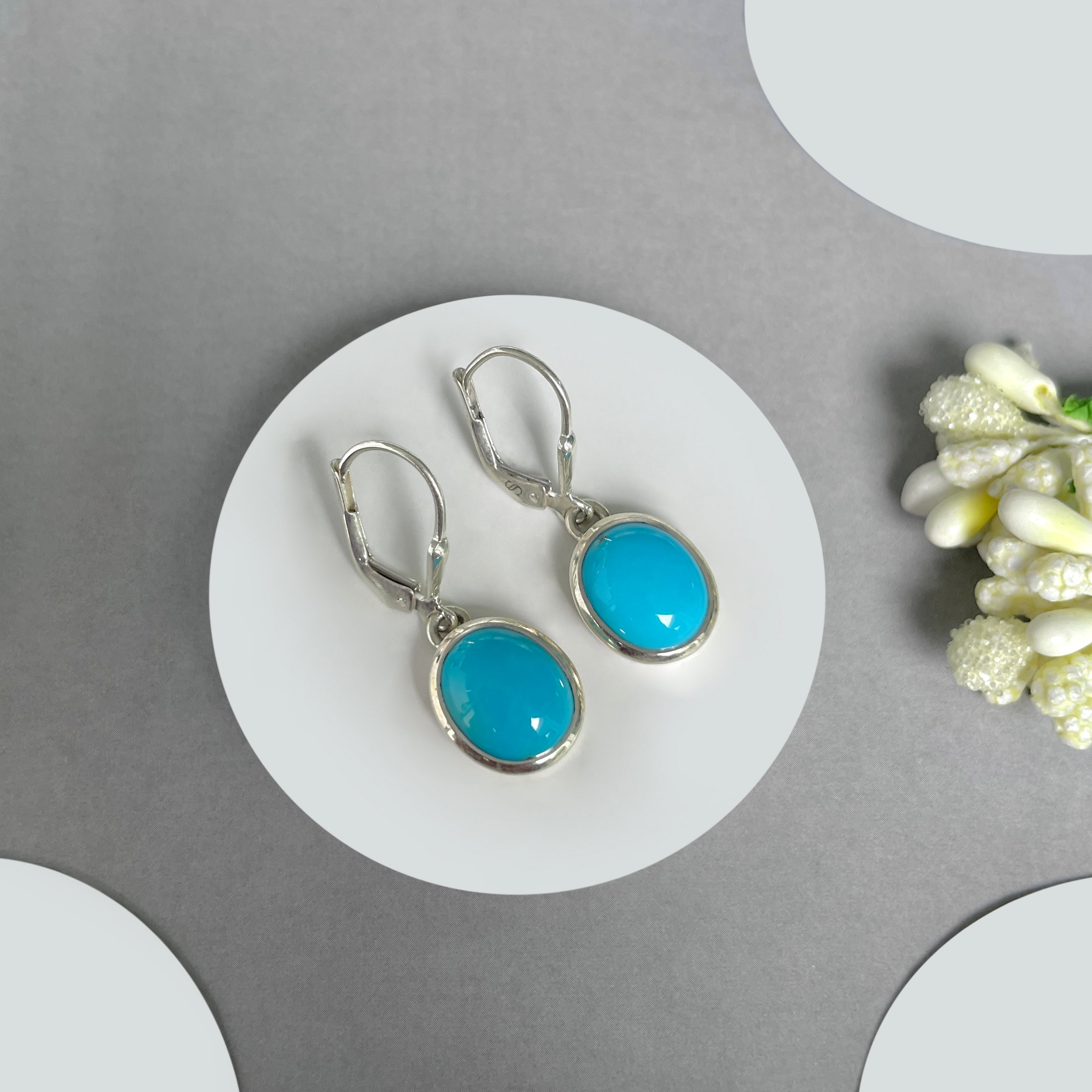 Turquoise Leverback Earrings-(TRQ-SE-1116.)