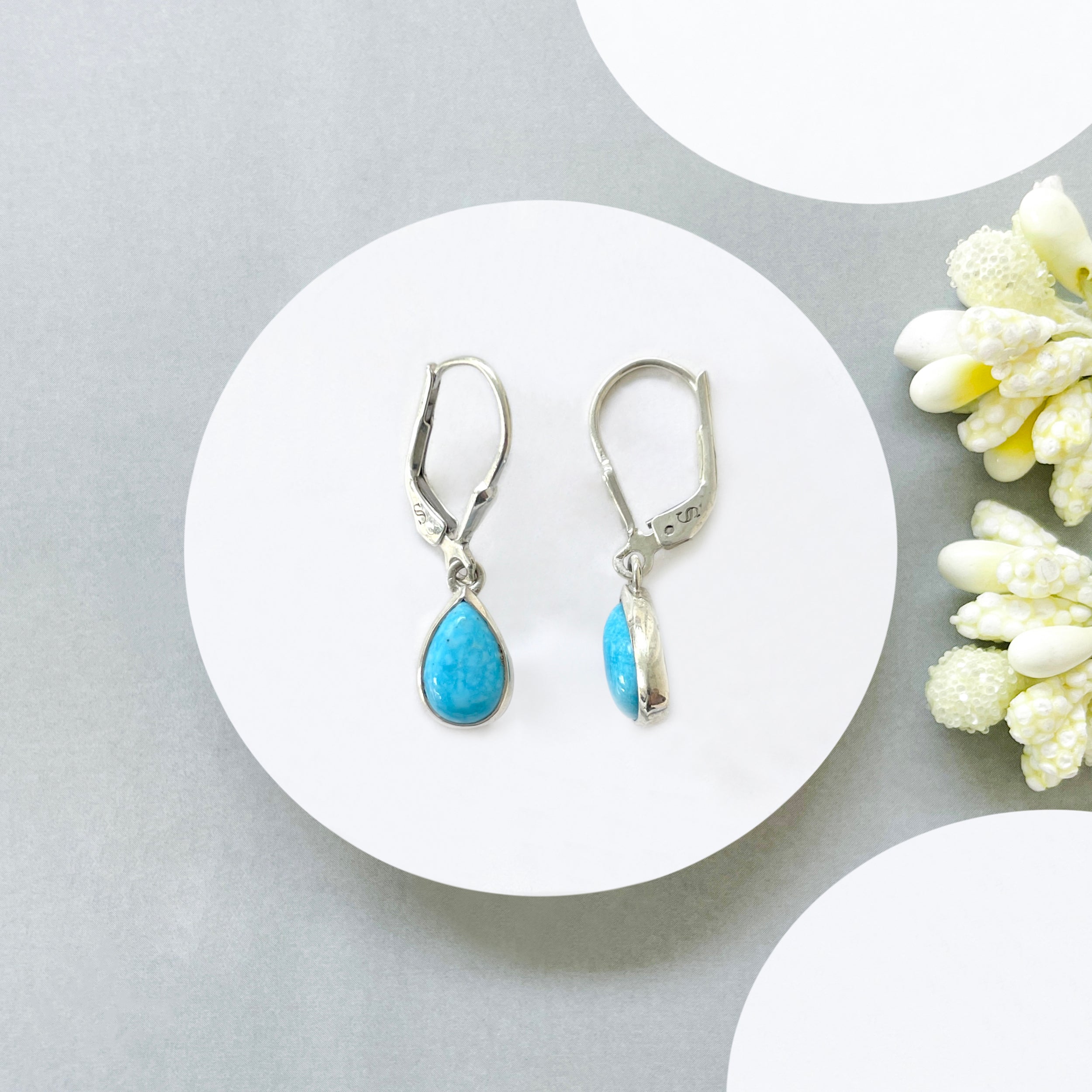 Turquoise Leverback Earring-(TRQ-SE-1117.)