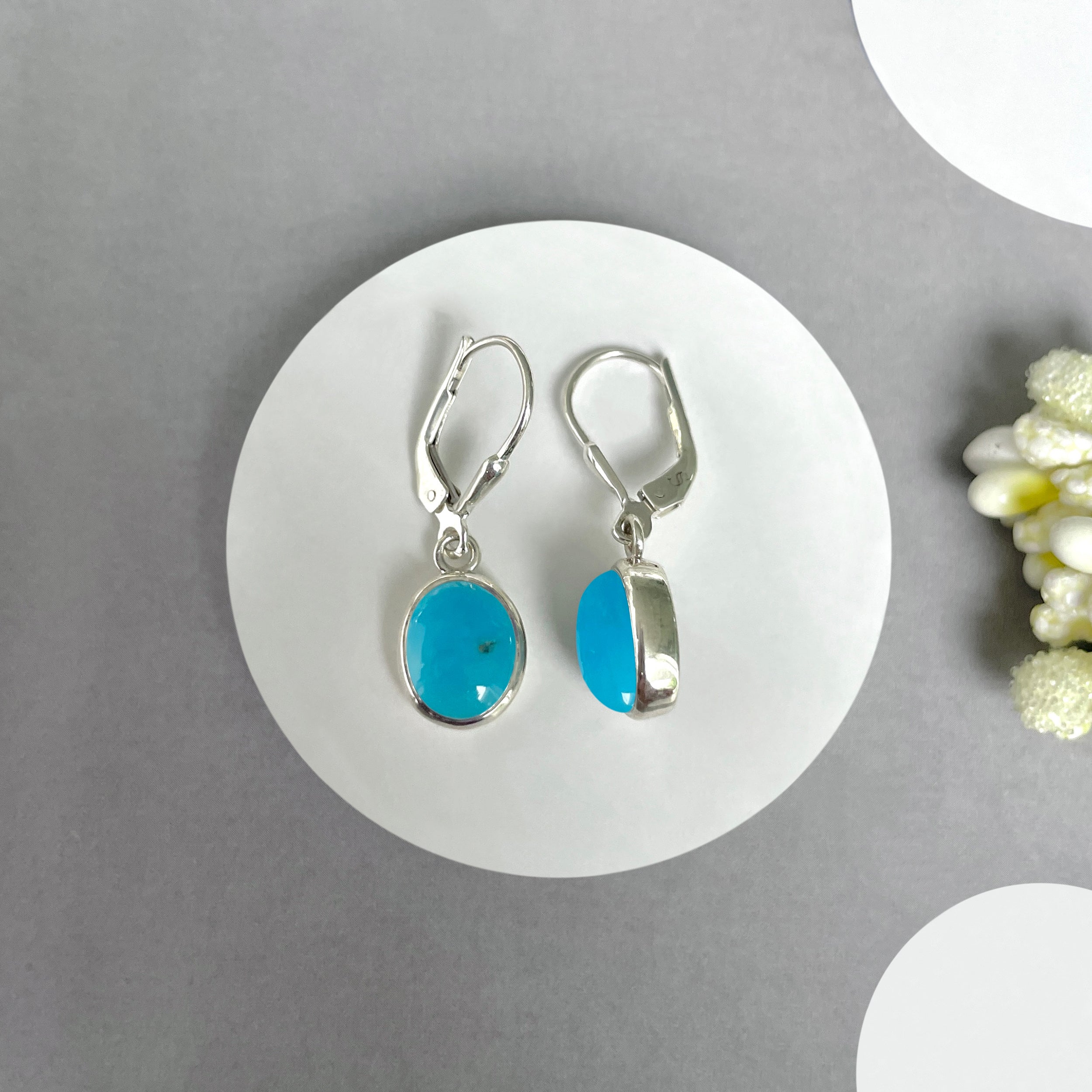 Turquoise Leverback Earrings-(TRQ-SE-829.)