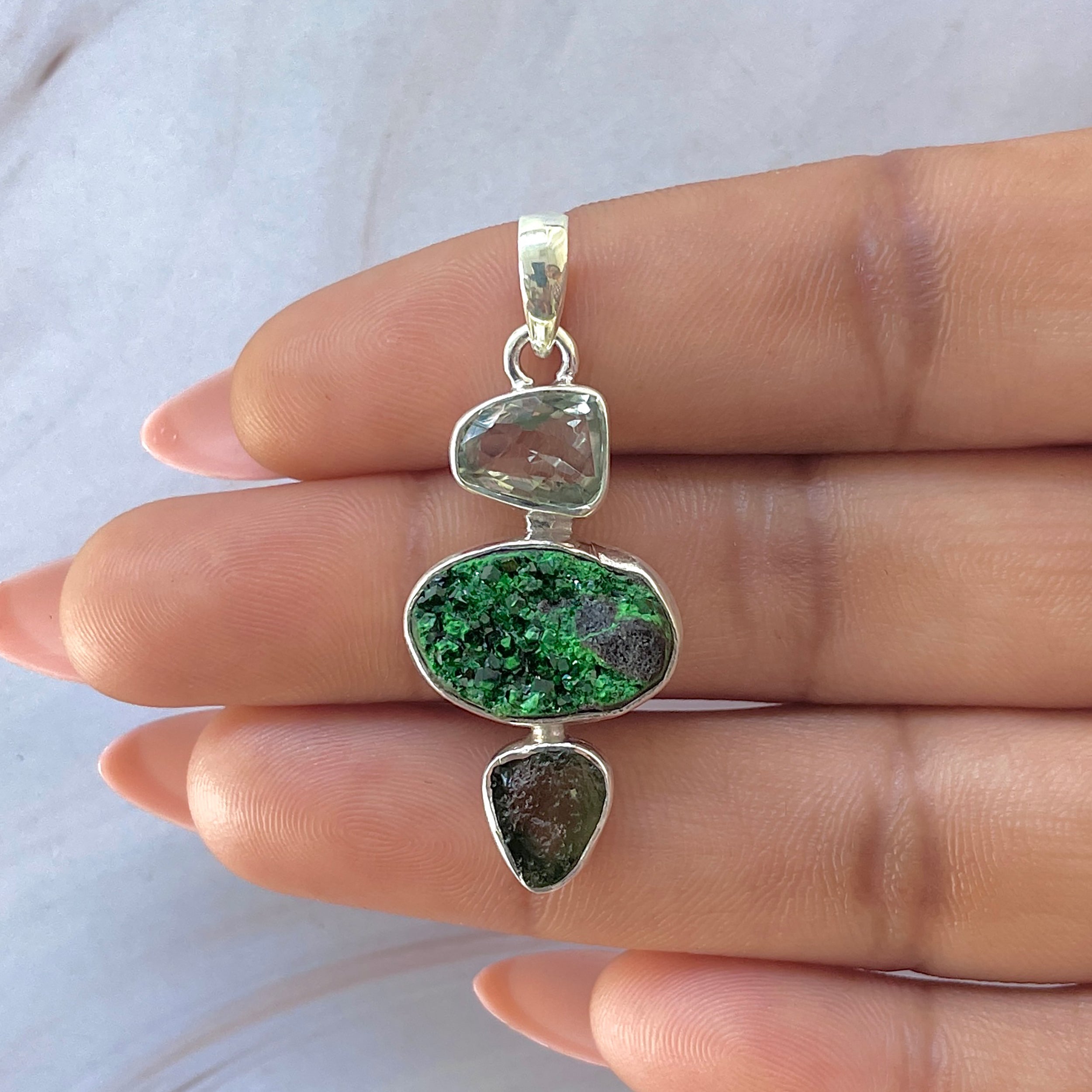 Uvarovite Pendant-(UVR-P-101.)