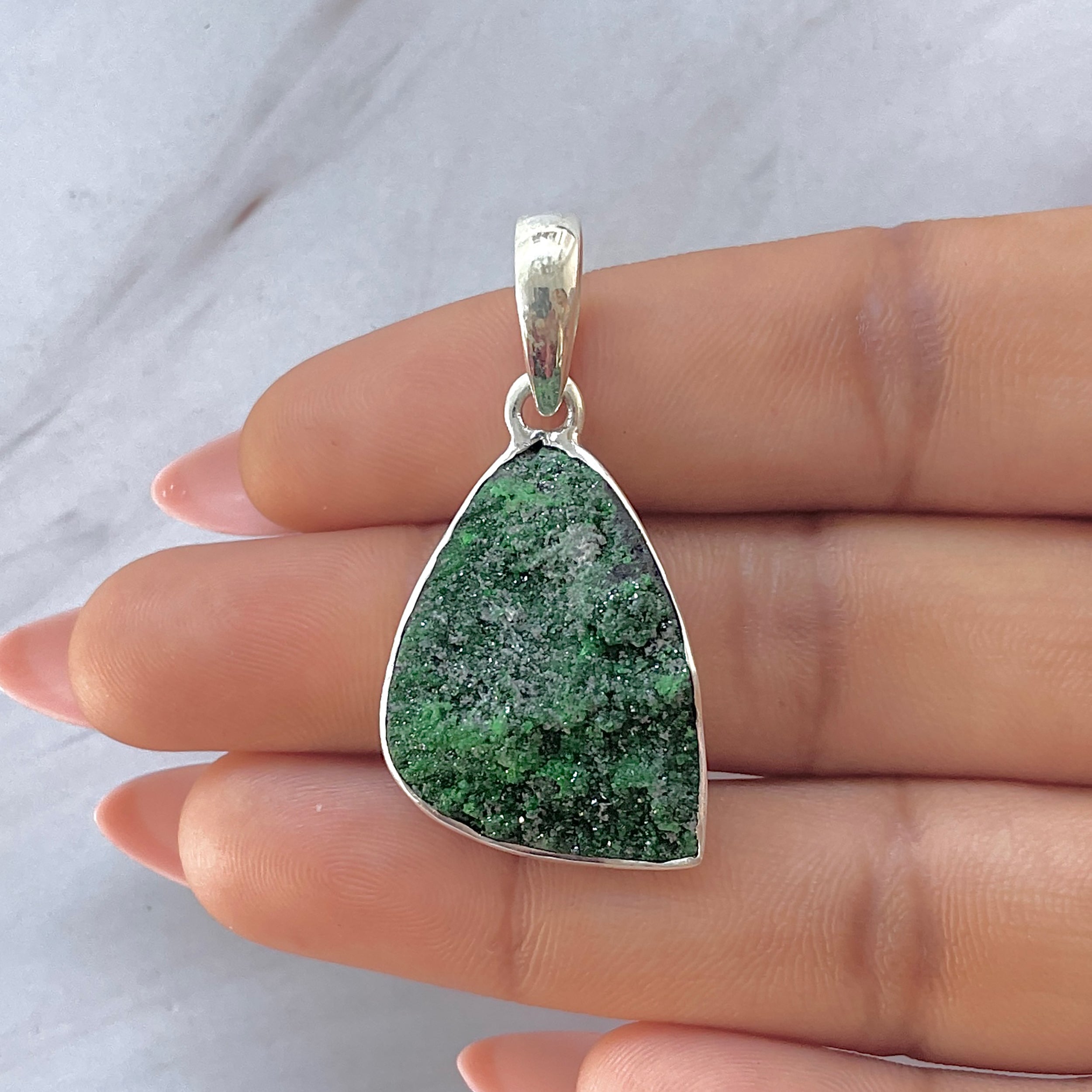 Uvarovite Pendant-(UVR-P-135.)
