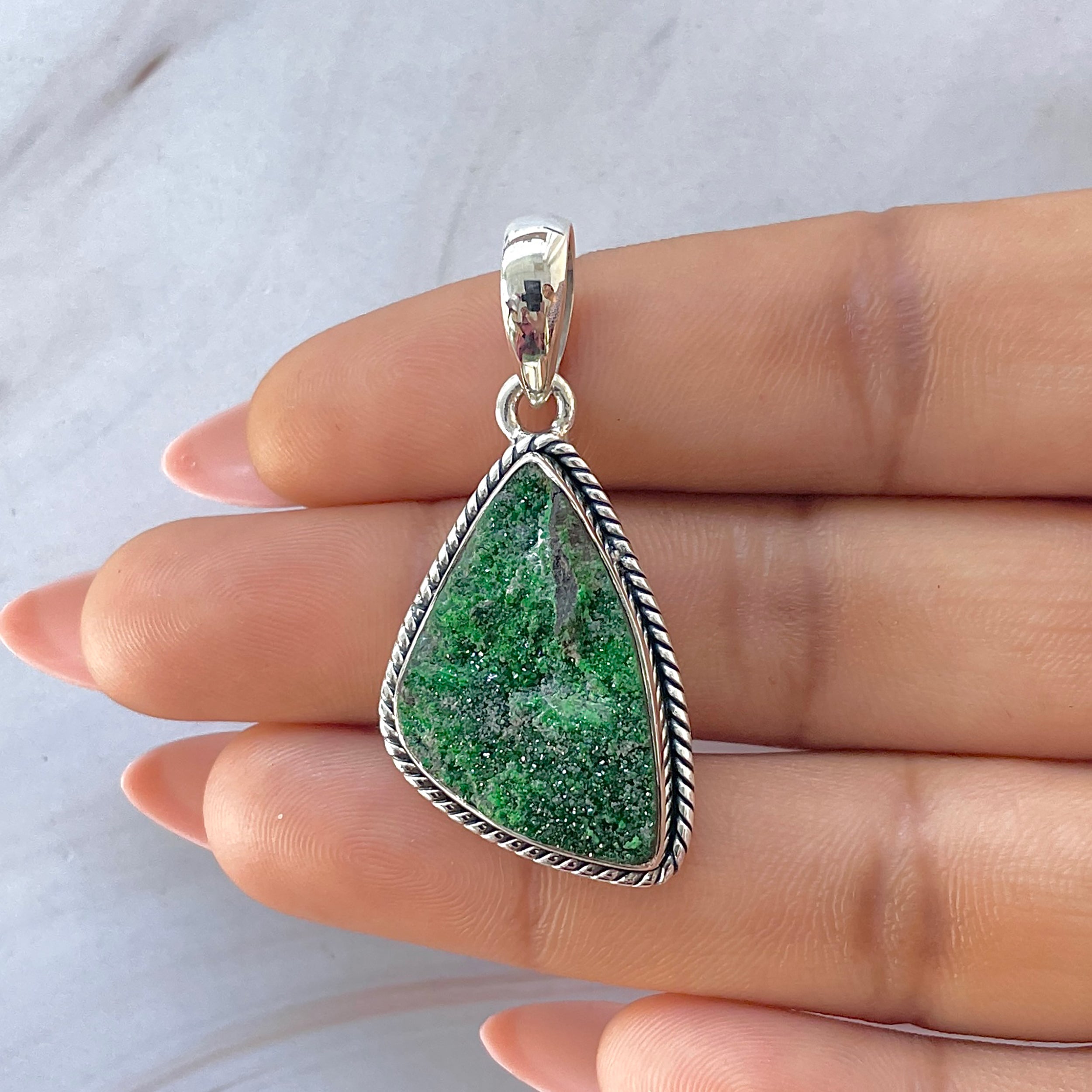 Uvarovite Pendant-(UVR-P-151.)