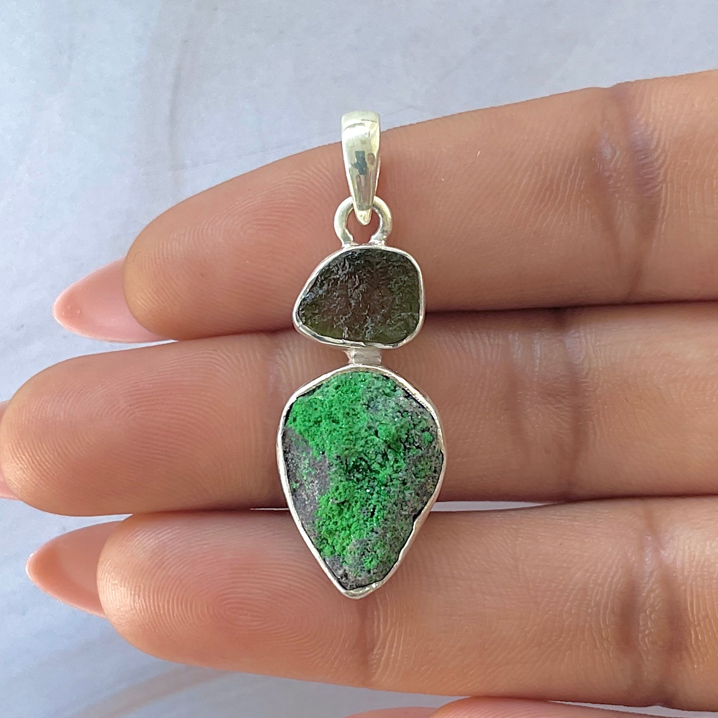 Uvarovite Pendant-(UVR-P-76.)