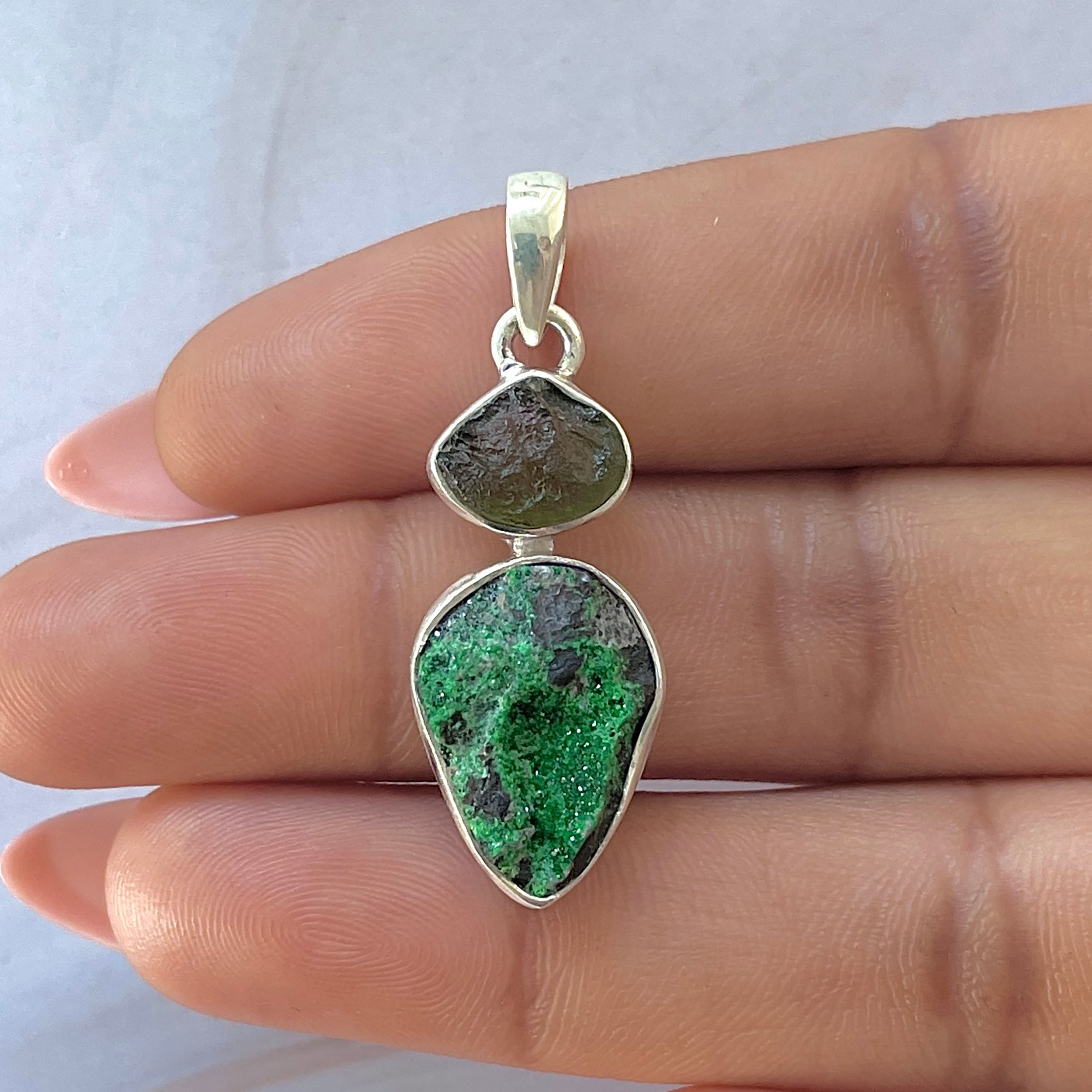 Uvarovite Pendant-(UVR-P-91.)