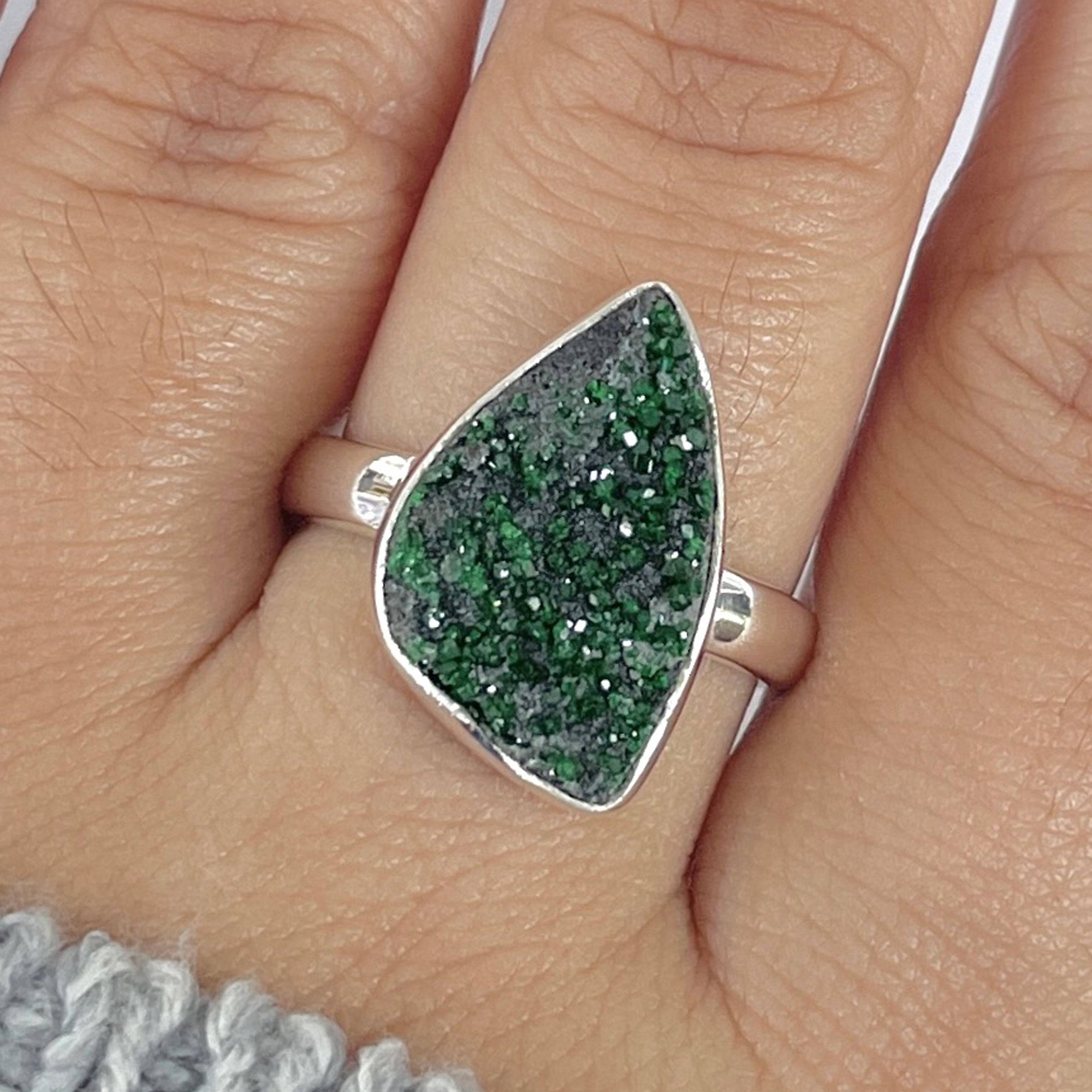 Uvarovite Ring-(UVR-R-101.)