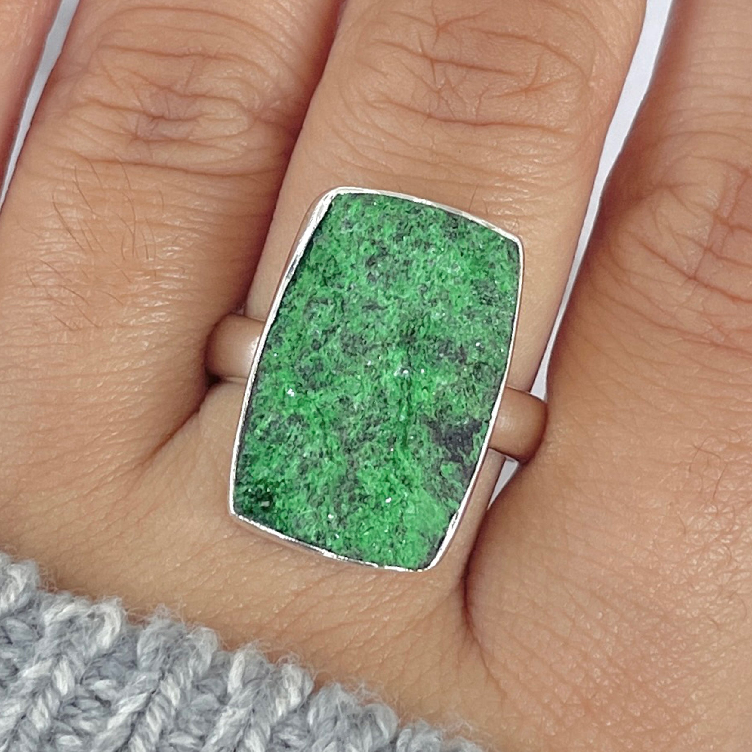 Uvarovite Ring-(UVR-R-107.)