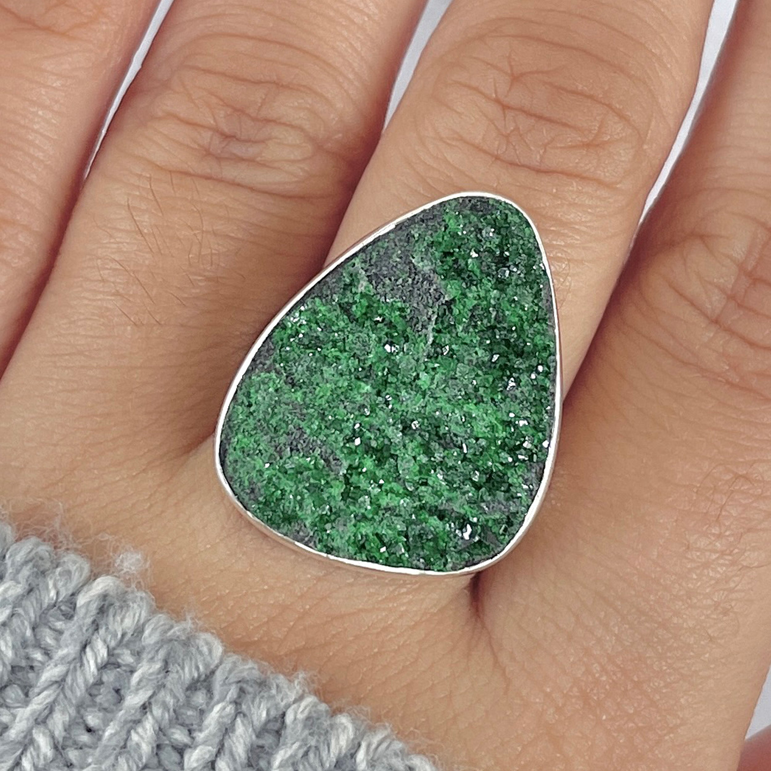 Uvarovite Adjustable Ring-(UVR-R-110.)