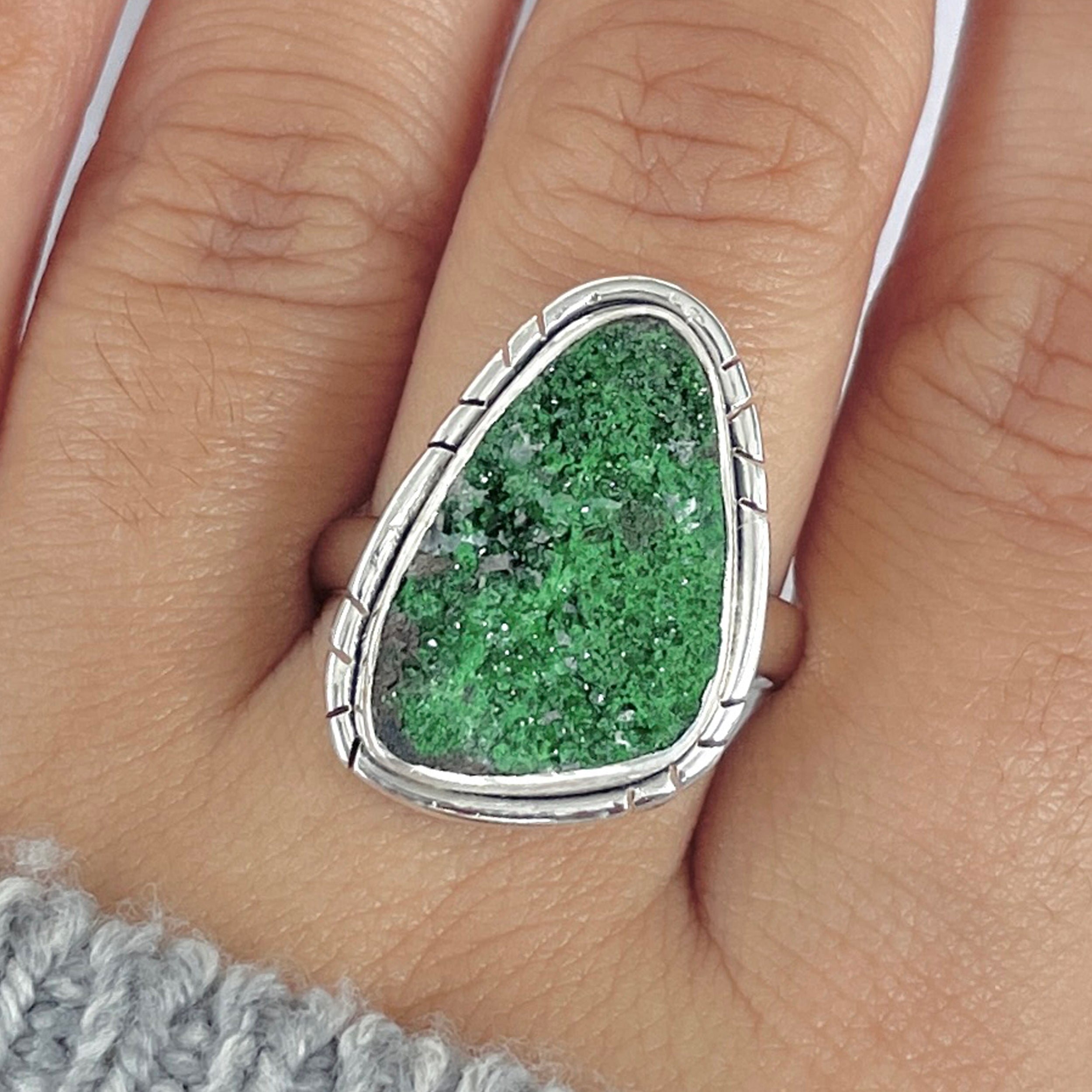 Uvarovite Ring-(UVR-R-112.)