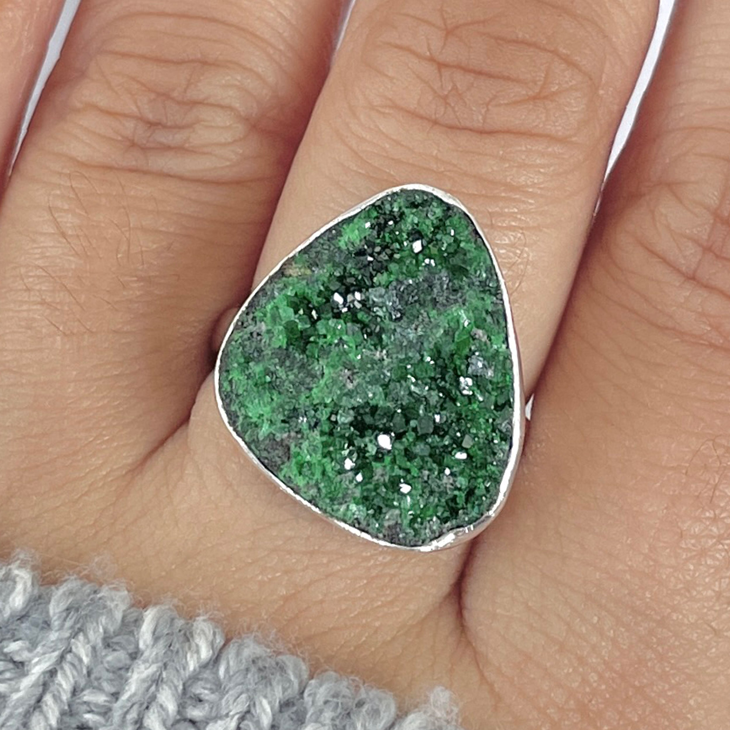 Uvarovite Ring-(UVR-R-120.)