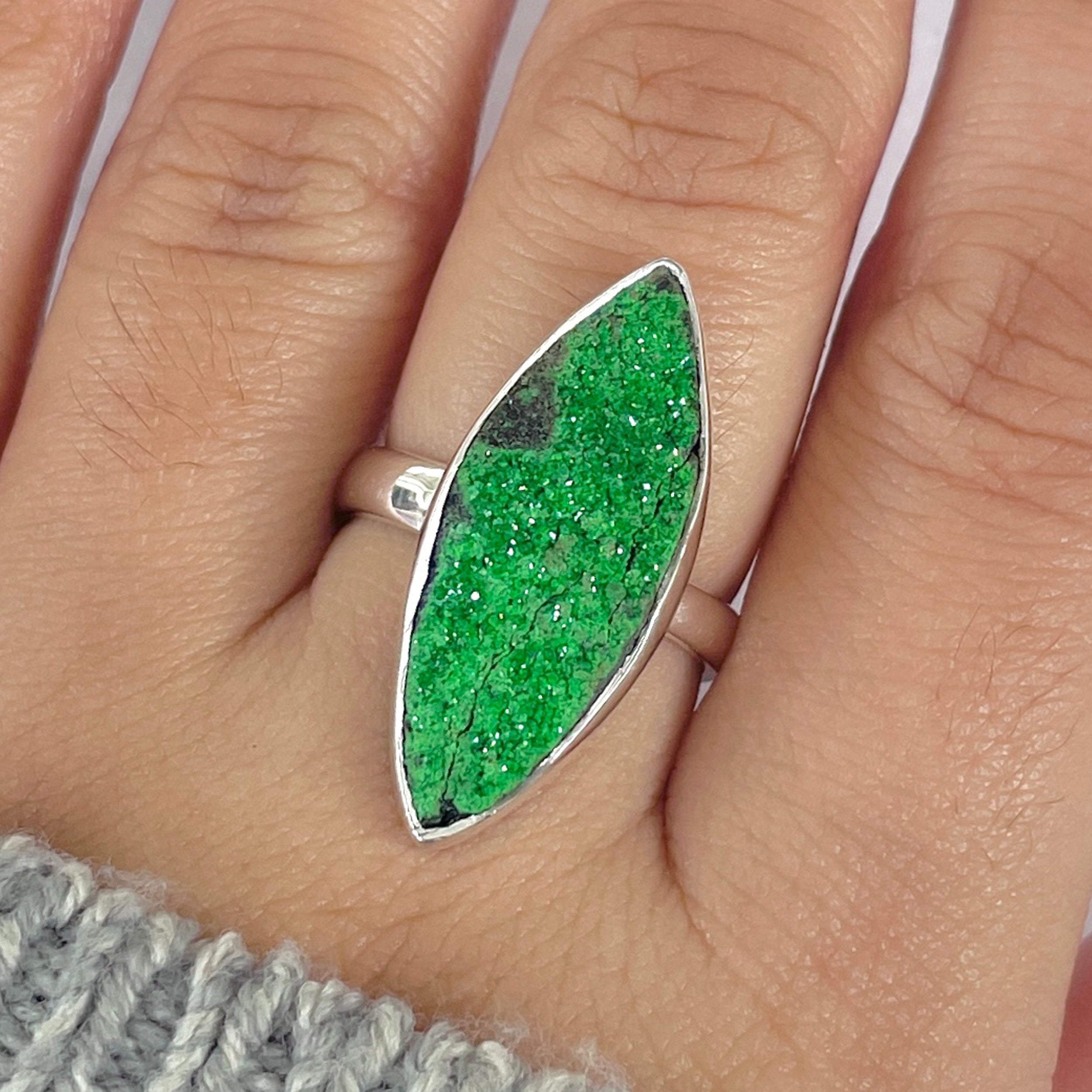 Uvarovite Adjustable Ring-(UVR-R-132.)