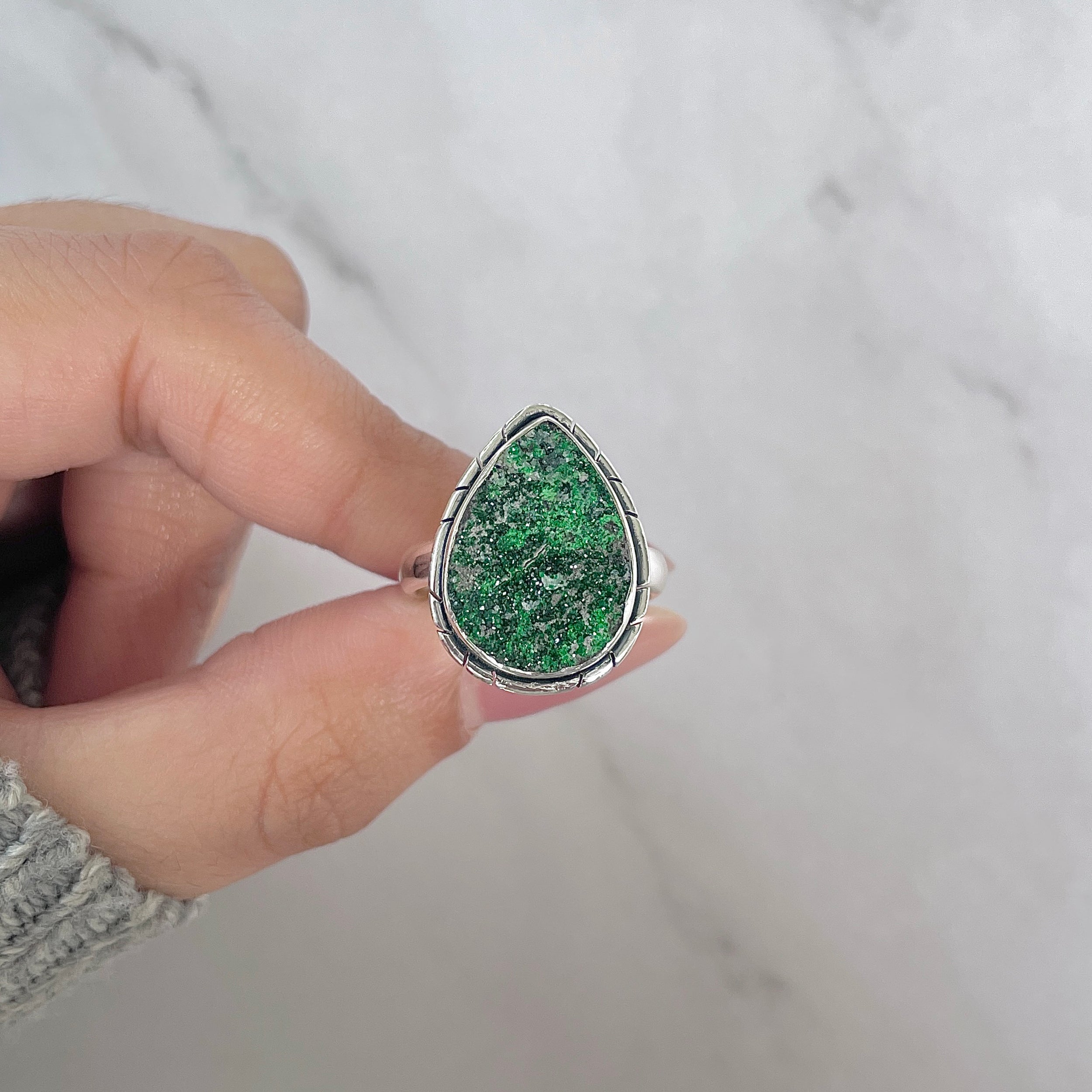 Uvarovite Ring Size 8-(UVR-R-141.)