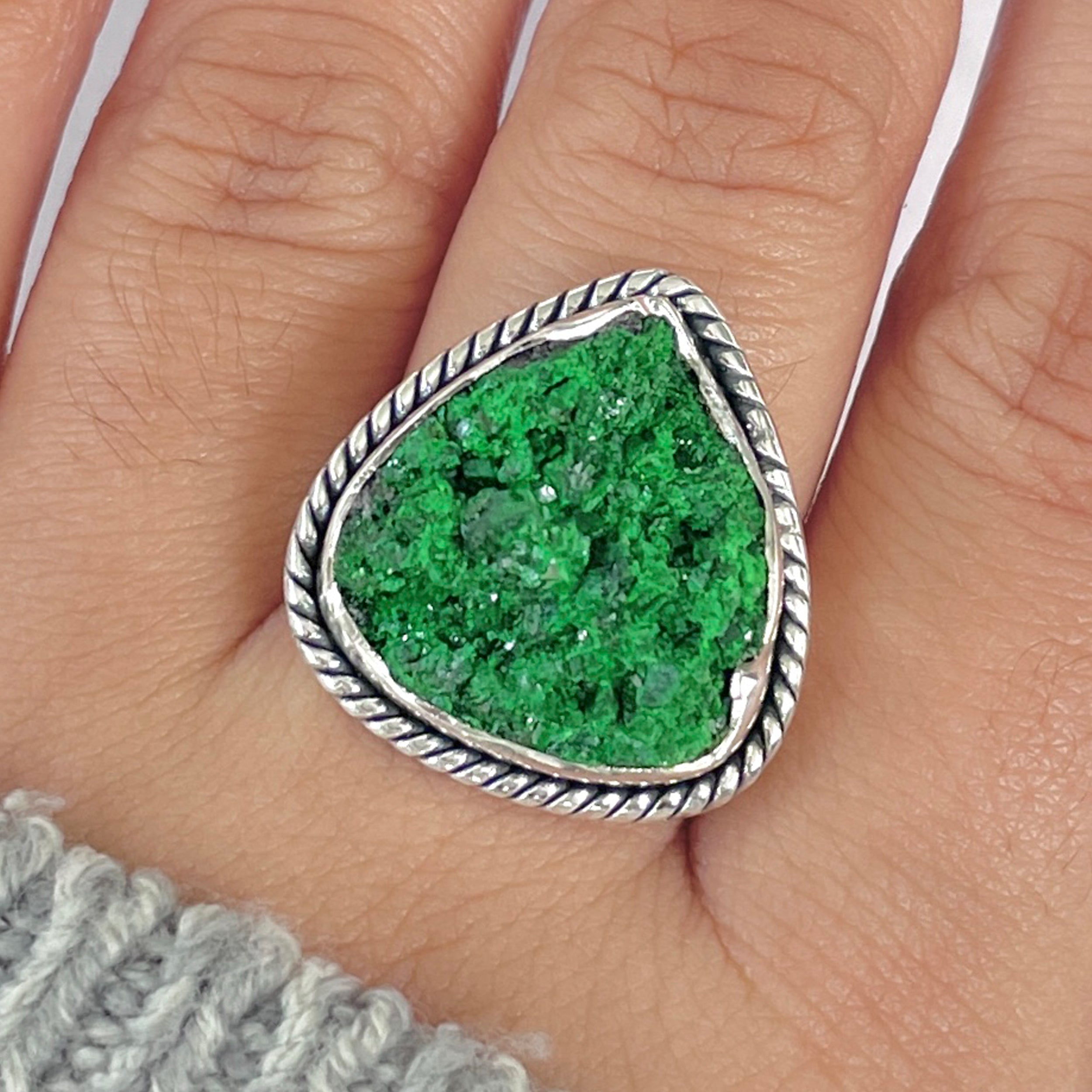 Uvarovite Ring-(UVR-R-155.)