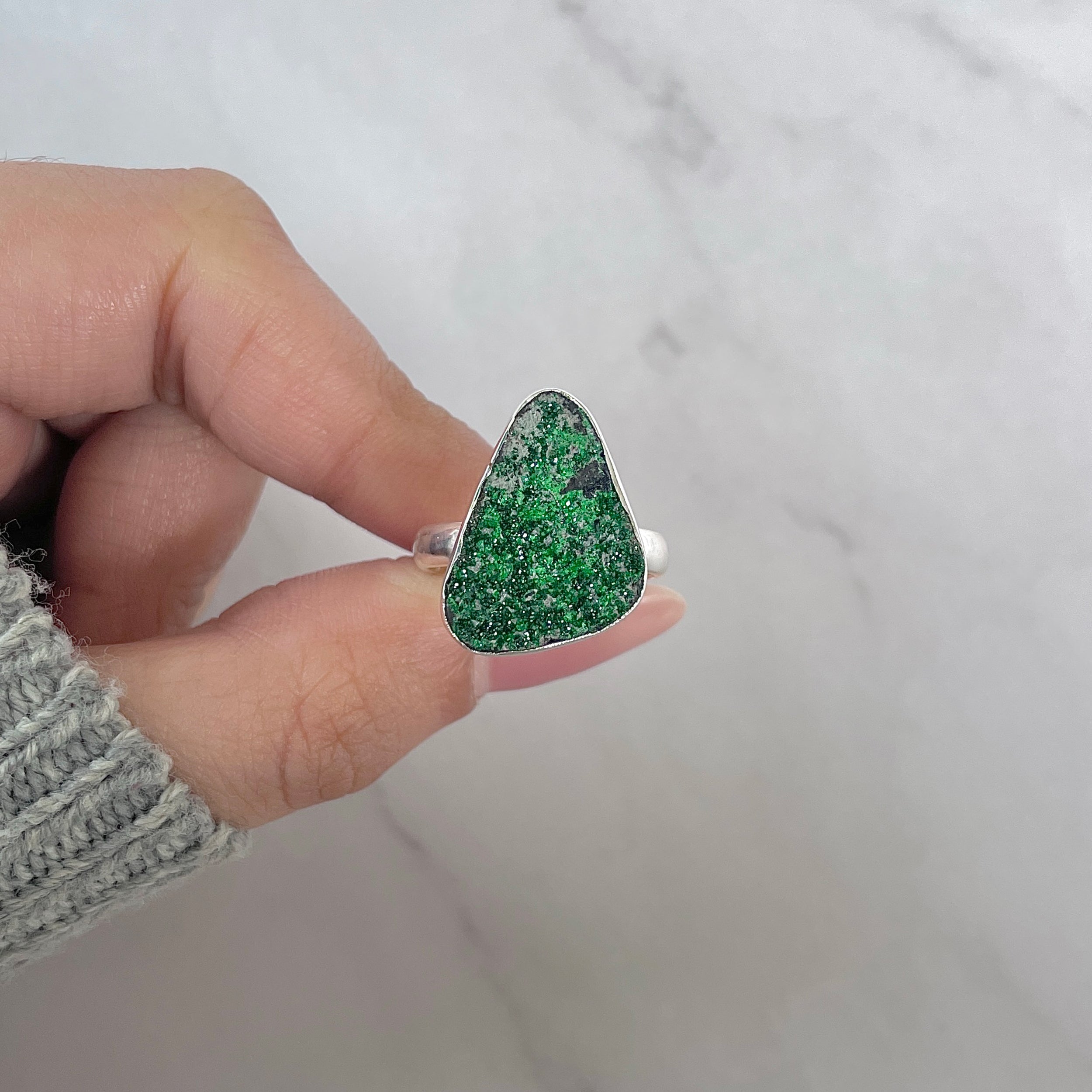 Uvarovite Ring Size 8-(UVR-R-156.)