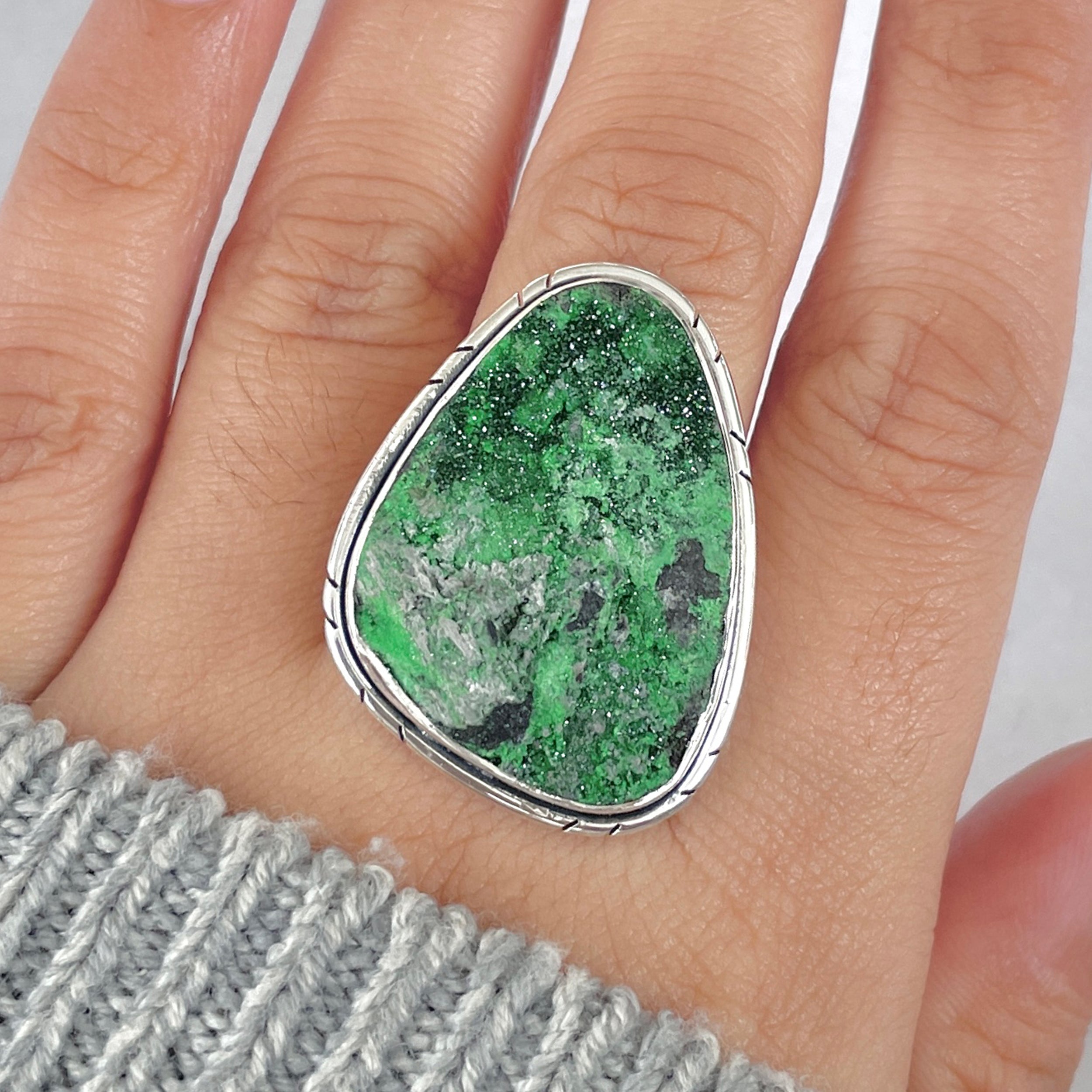 Uvarovite Adjustable Ring-(UVR-R-162.)