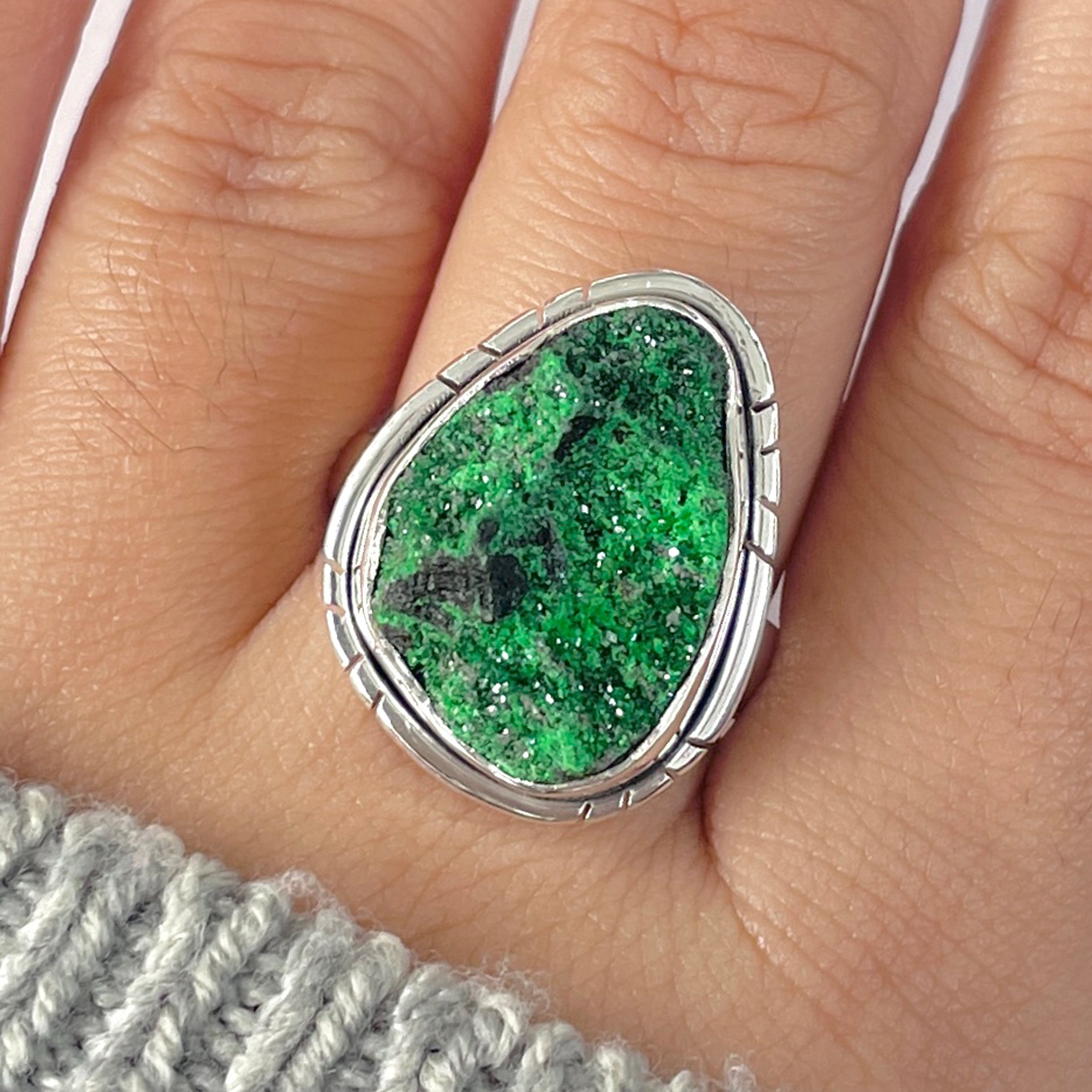 Uvarovite Adjustable Ring-(UVR-R-178.)