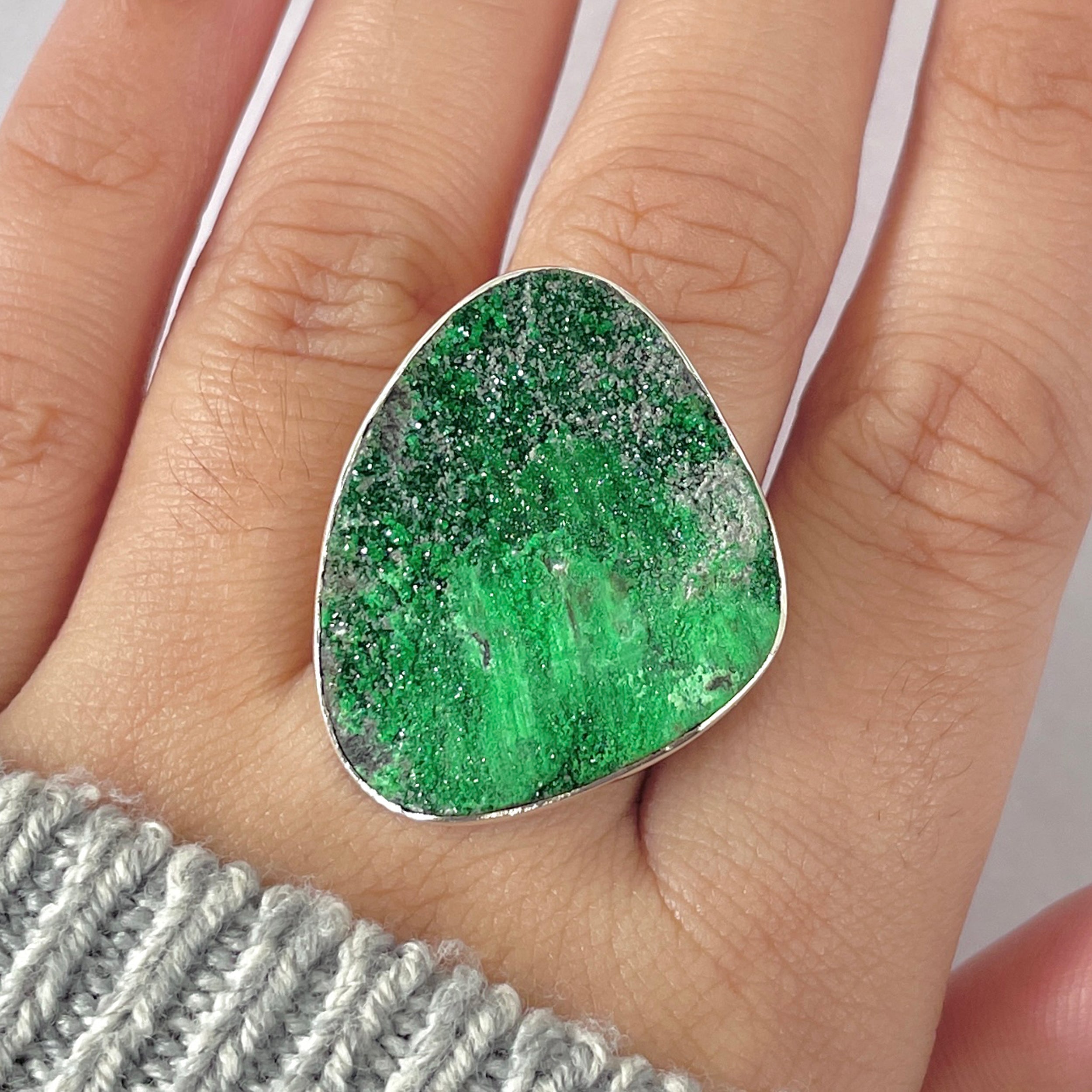 Uvarovite Adjustable Ring-(UVR-R-183.)