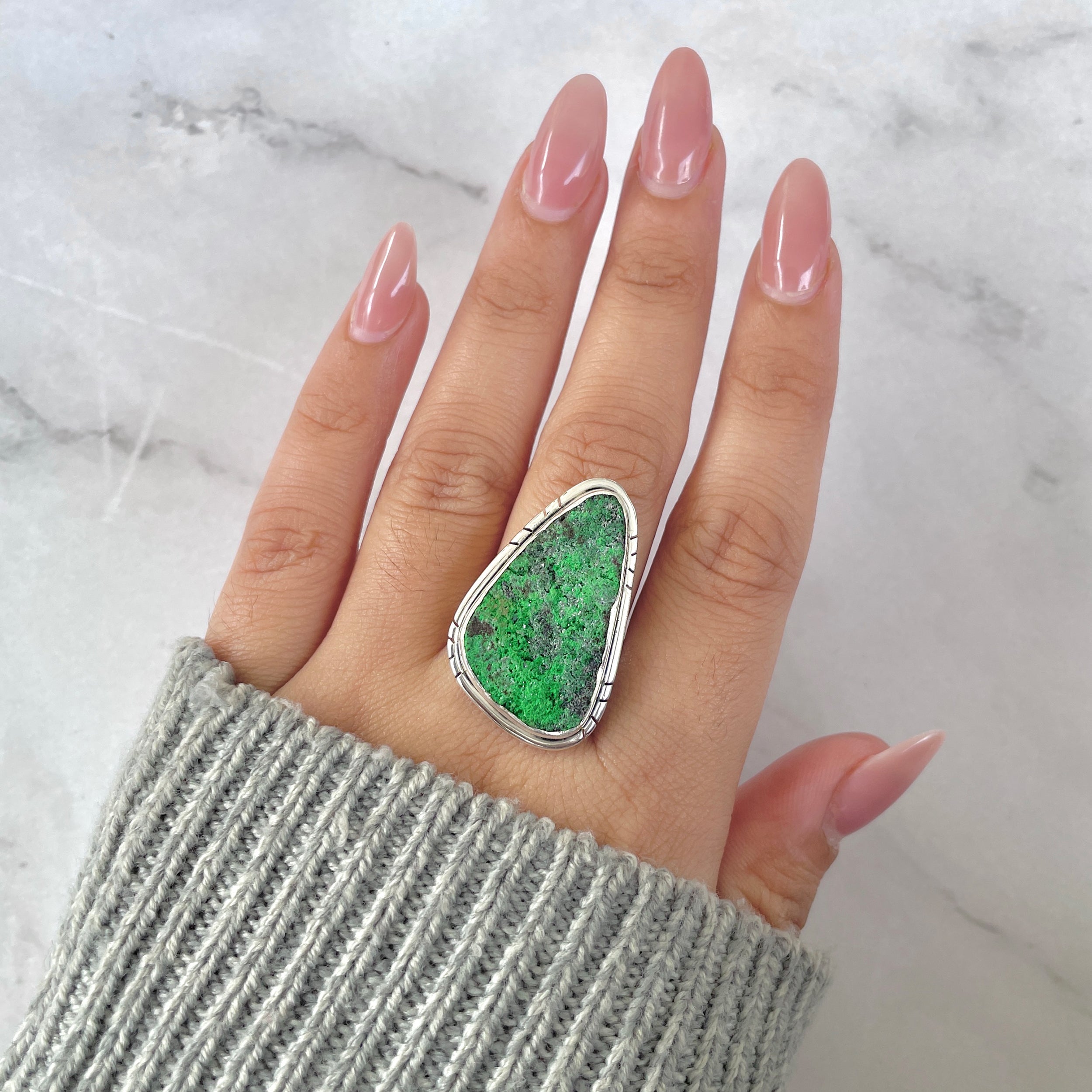 Uvarovite Adjustable Ring-(UVR-R-190.)