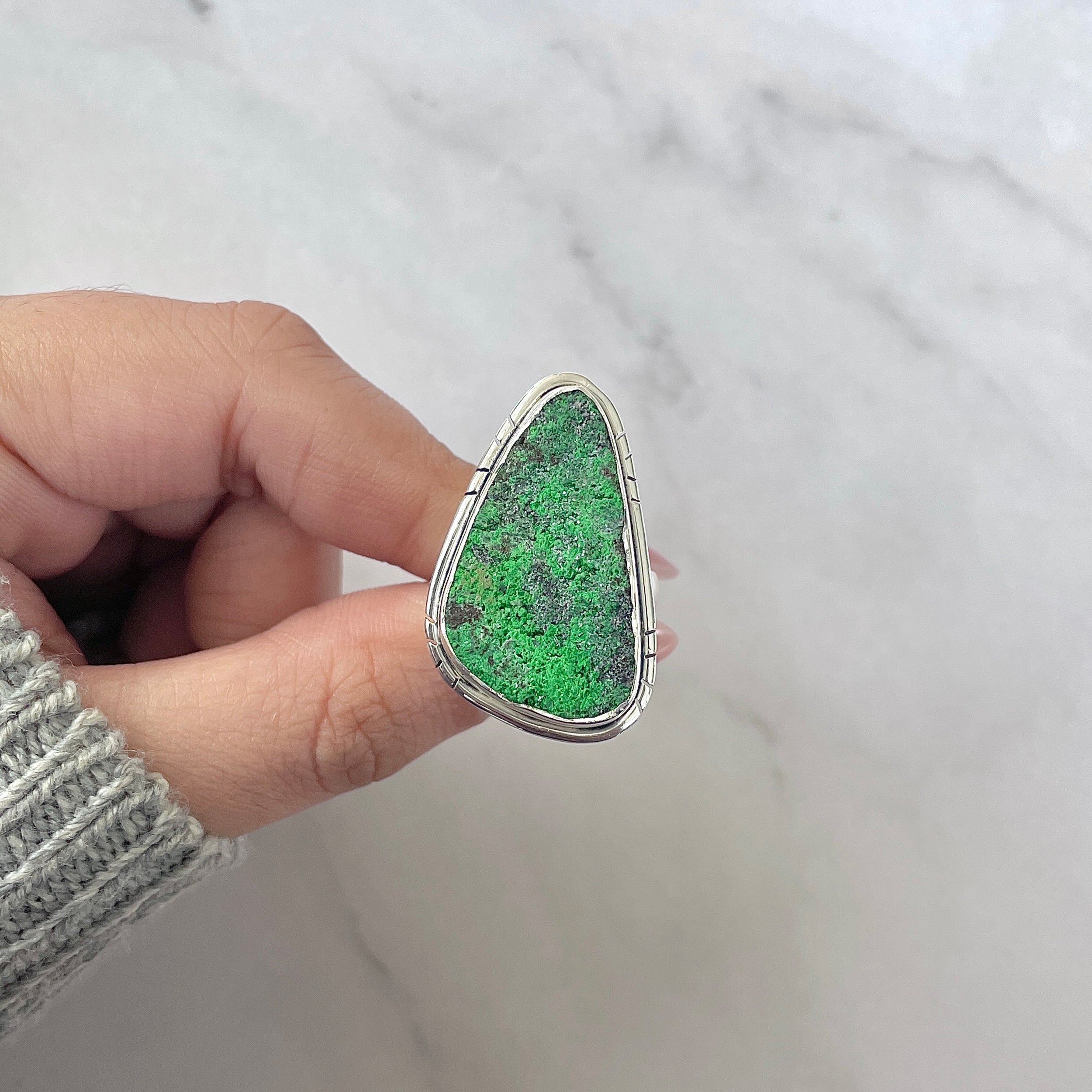 Uvarovite Adjustable Ring-(UVR-R-190.)