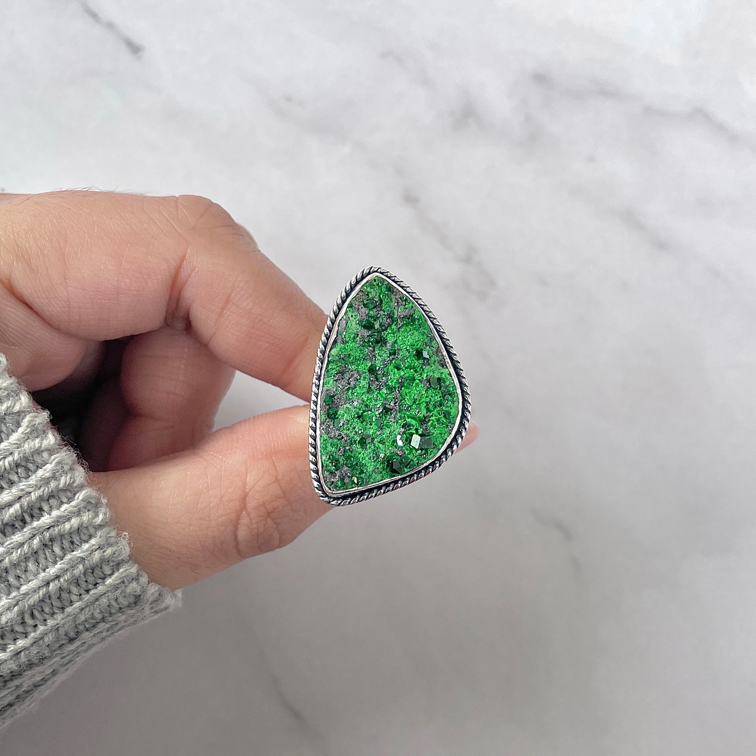 Uvarovite Adjustable Ring-(UVR-R-195.)