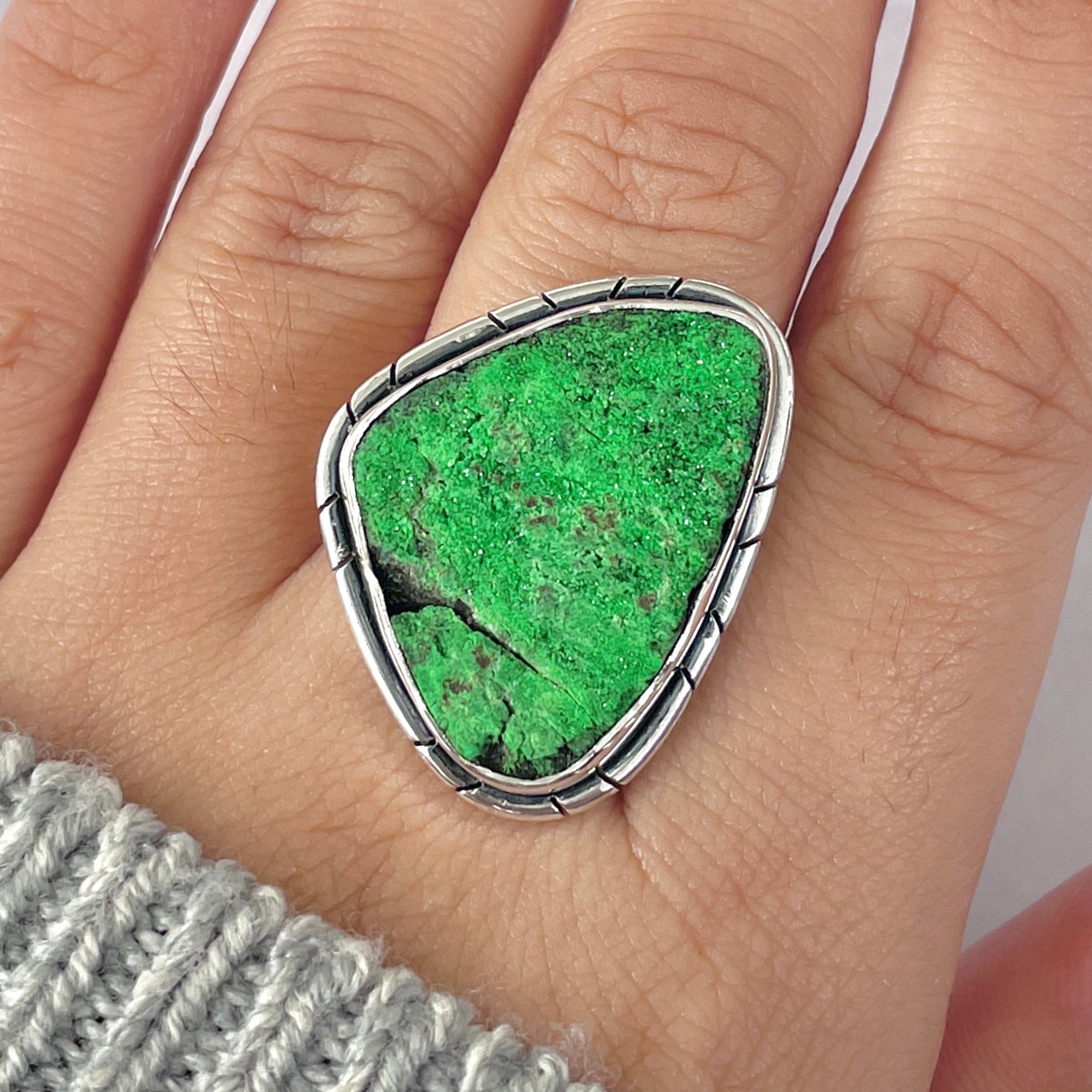 Uvarovite Adjustable Ring-(UVR-R-197.)