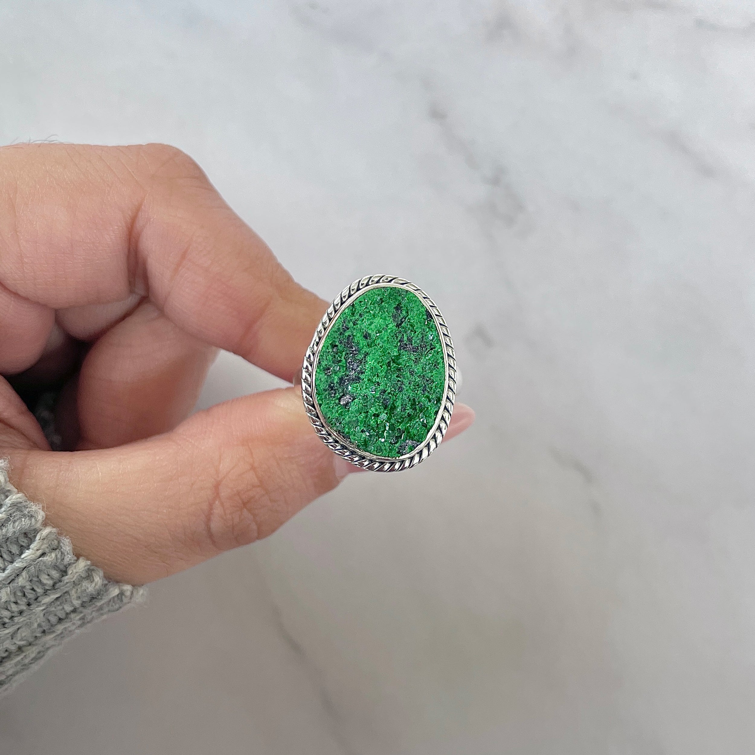 Uvarovite Ring Size 8-(UVR-R-208.)