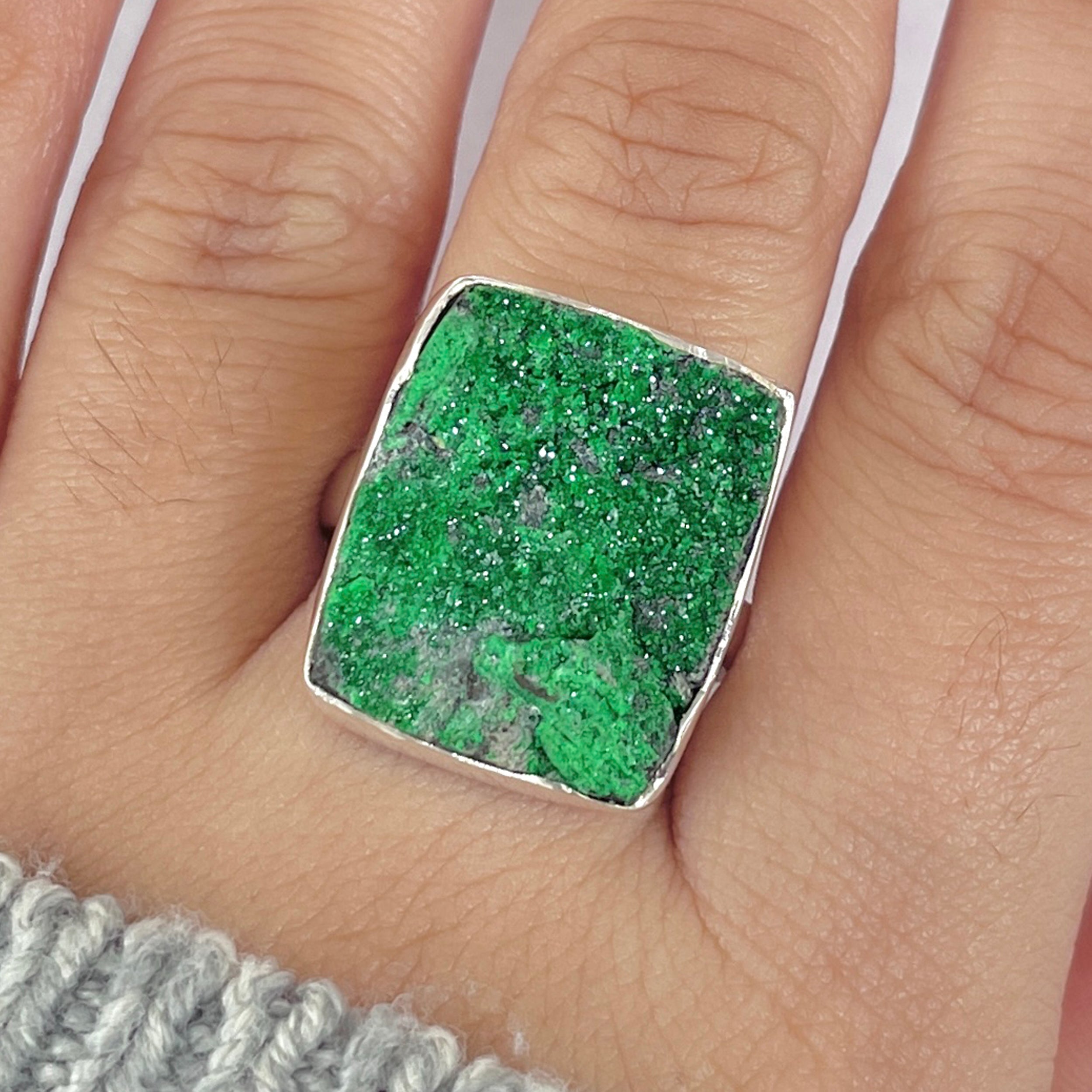 Uvarovite Adjustable Ring-(UVR-R-212.)