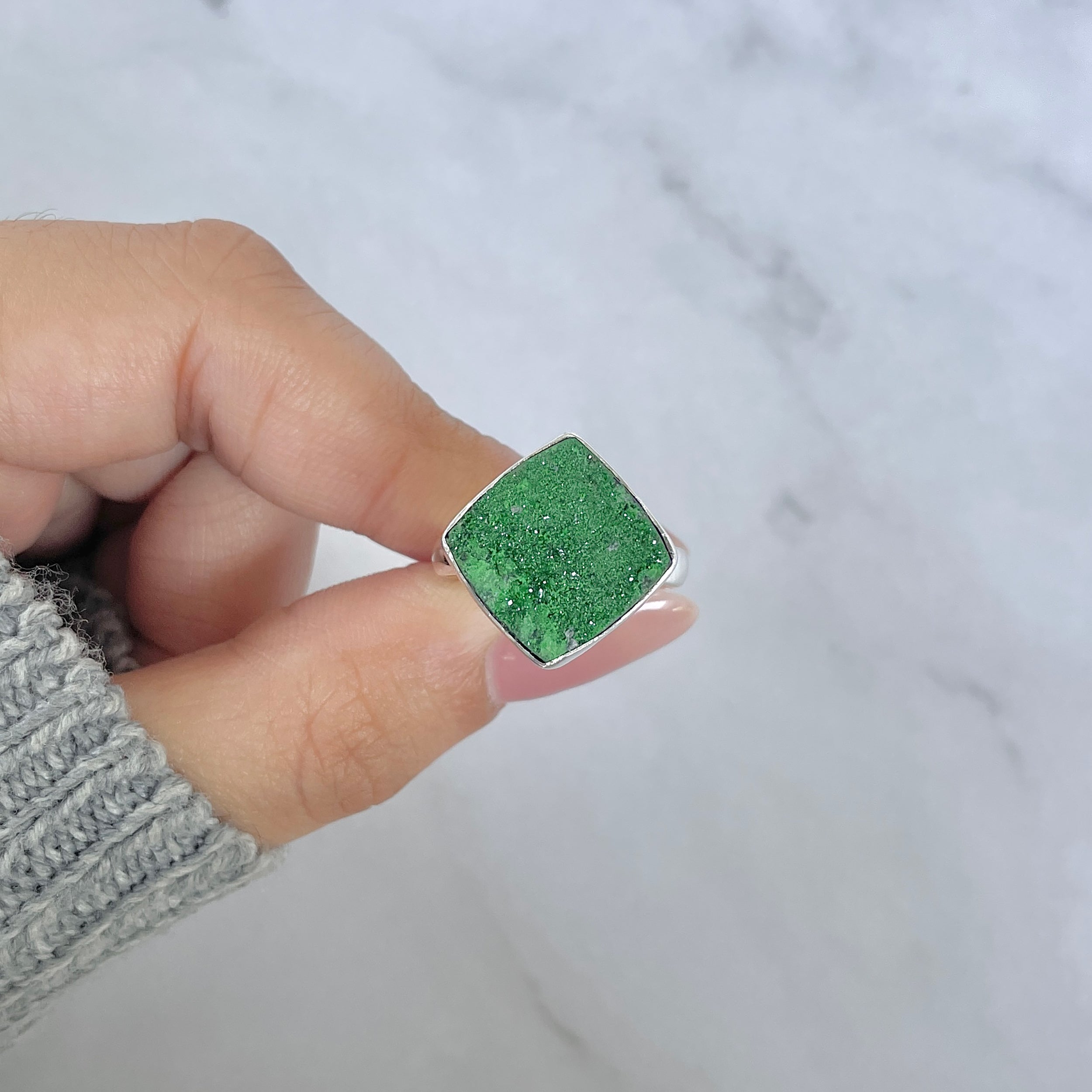 Uvarovite Ring Size 8-(UVR-R-88.)